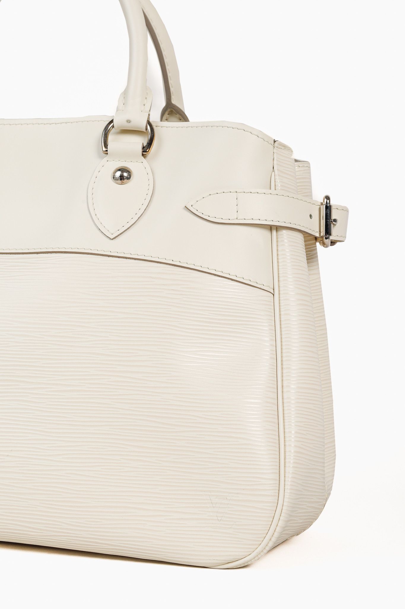 Louis Vuitton Louis Vuitton Passy PM White Epi Leather Tote Bag Size ONE SIZE - 6 Thumbnail