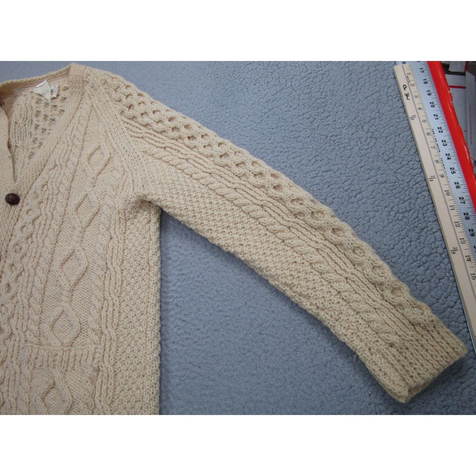 Vintage VINTAGE Purple Heather Handknit Cardigan Sweater Womens L White Wool Aran Cable Ireland Size L / US 10 / IT 46 - 6 Thumbnail