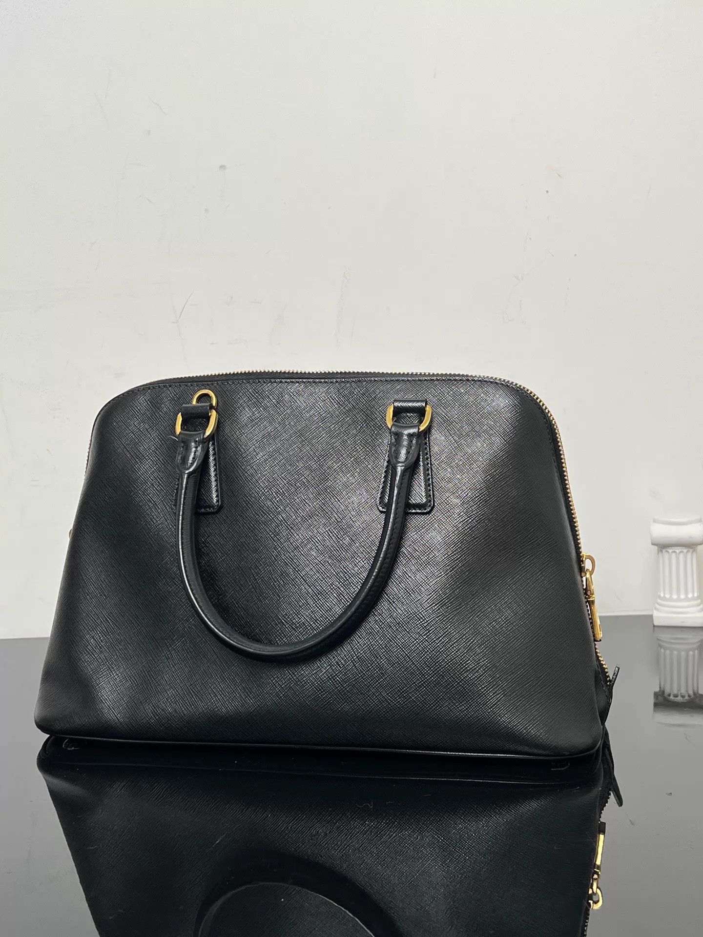 Prada Prada Black & Gold Shell Bag with Strap 98 New Size ONE SIZE - 2 Thumbnail