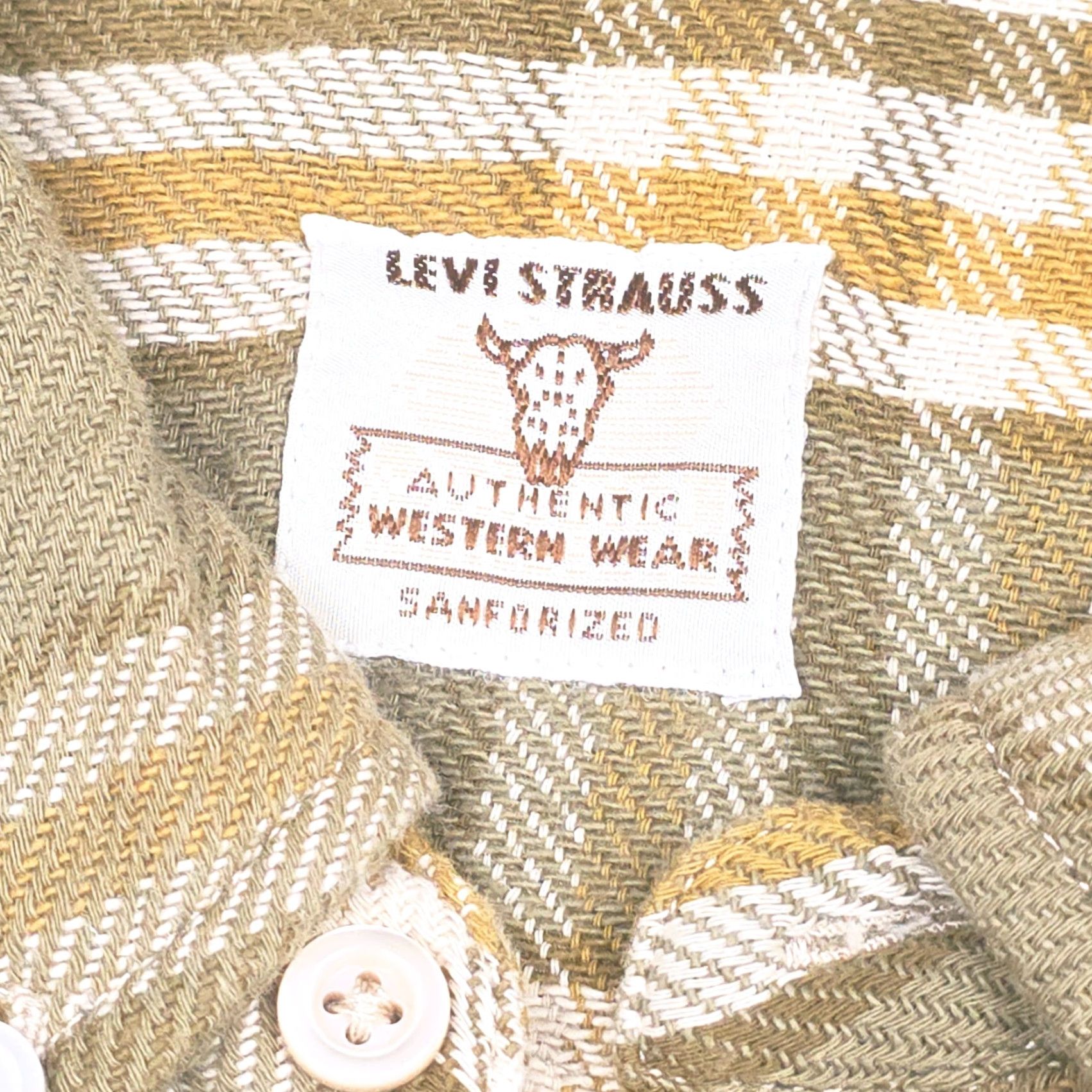 Levi's VINTAGE Levi Strauss Western Wear Flannel Mens Large Sanforized Plaid Button Up Size US L / EU 52-54 / 3 - 4 Thumbnail