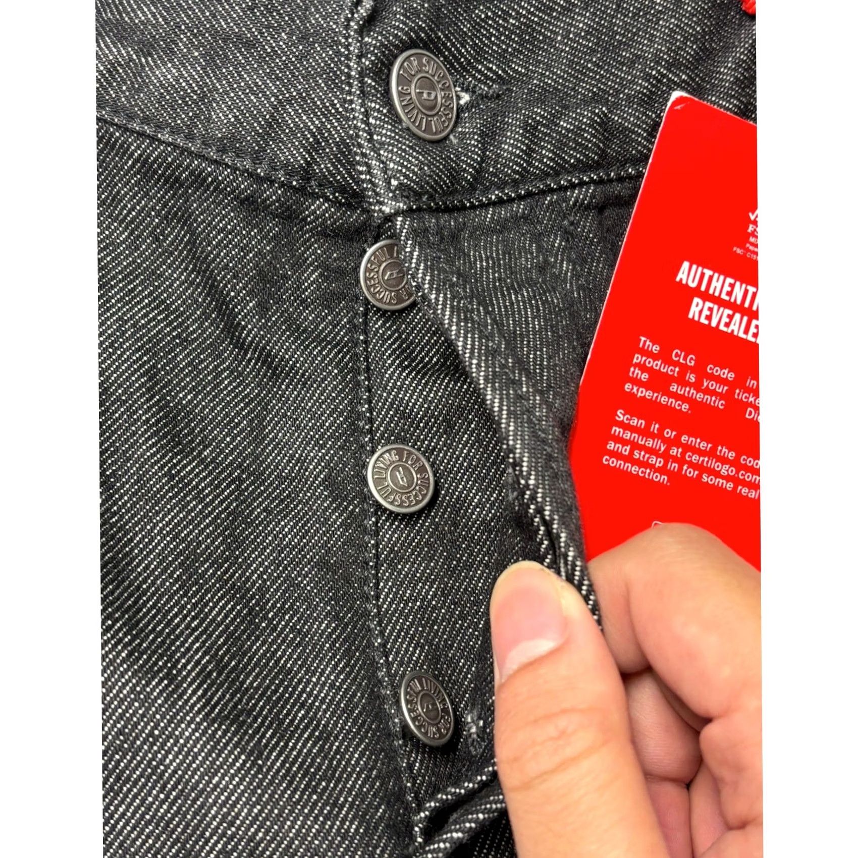 Diesel NWT Diesel Jeans 2020 D-Viker L.32 Dark Straight Regular Fit Mens 38x30 Black Denim Mid Rise 5-Pocket Cotton Button Fly Size US 38 / EU 54 - 3 Thumbnail