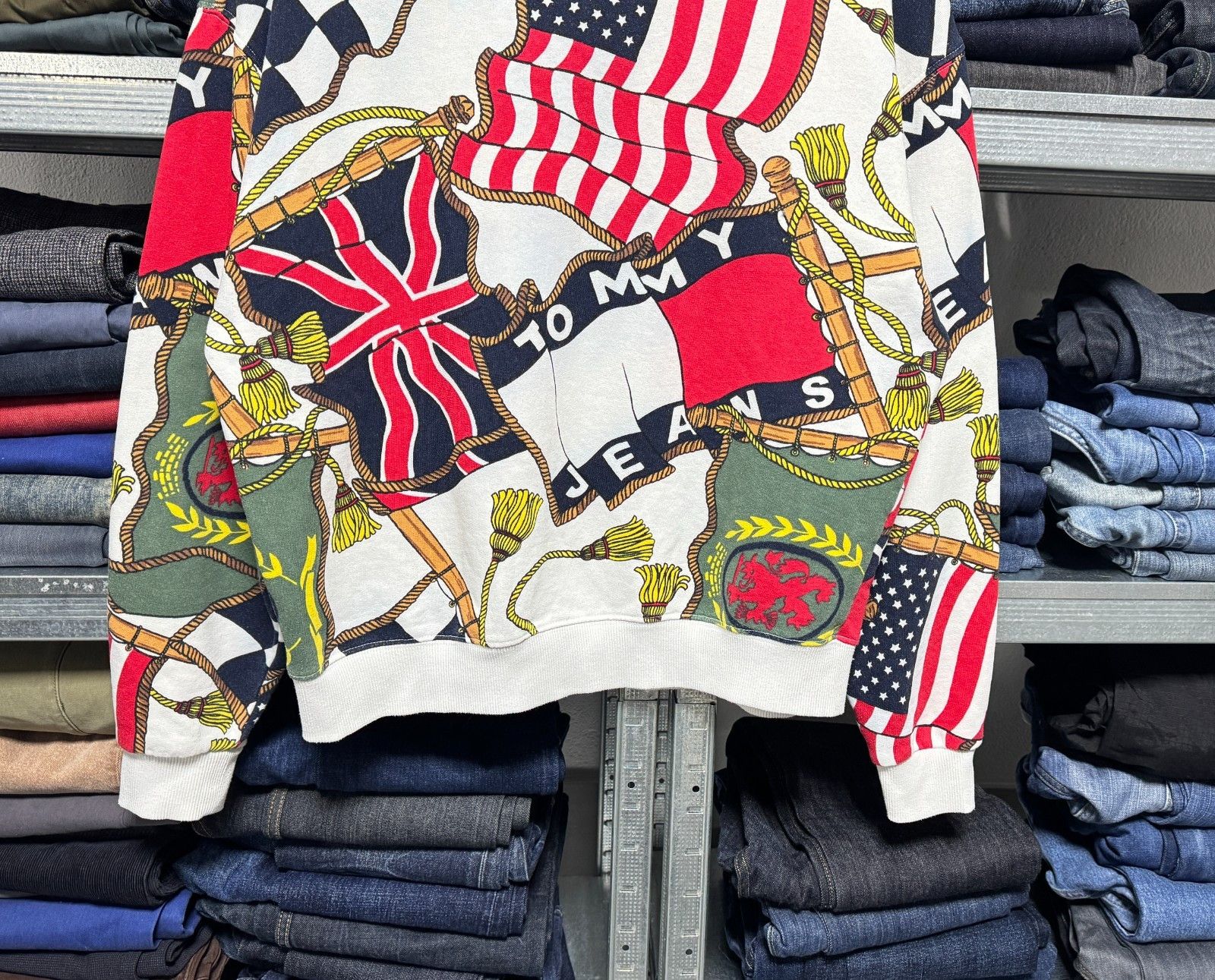 Tommy Jeans Tommy Jeans Old Stock 90s Flag Crewneck Sweatshirt Size US M / EU 48-50 / 2 - 10 Thumbnail