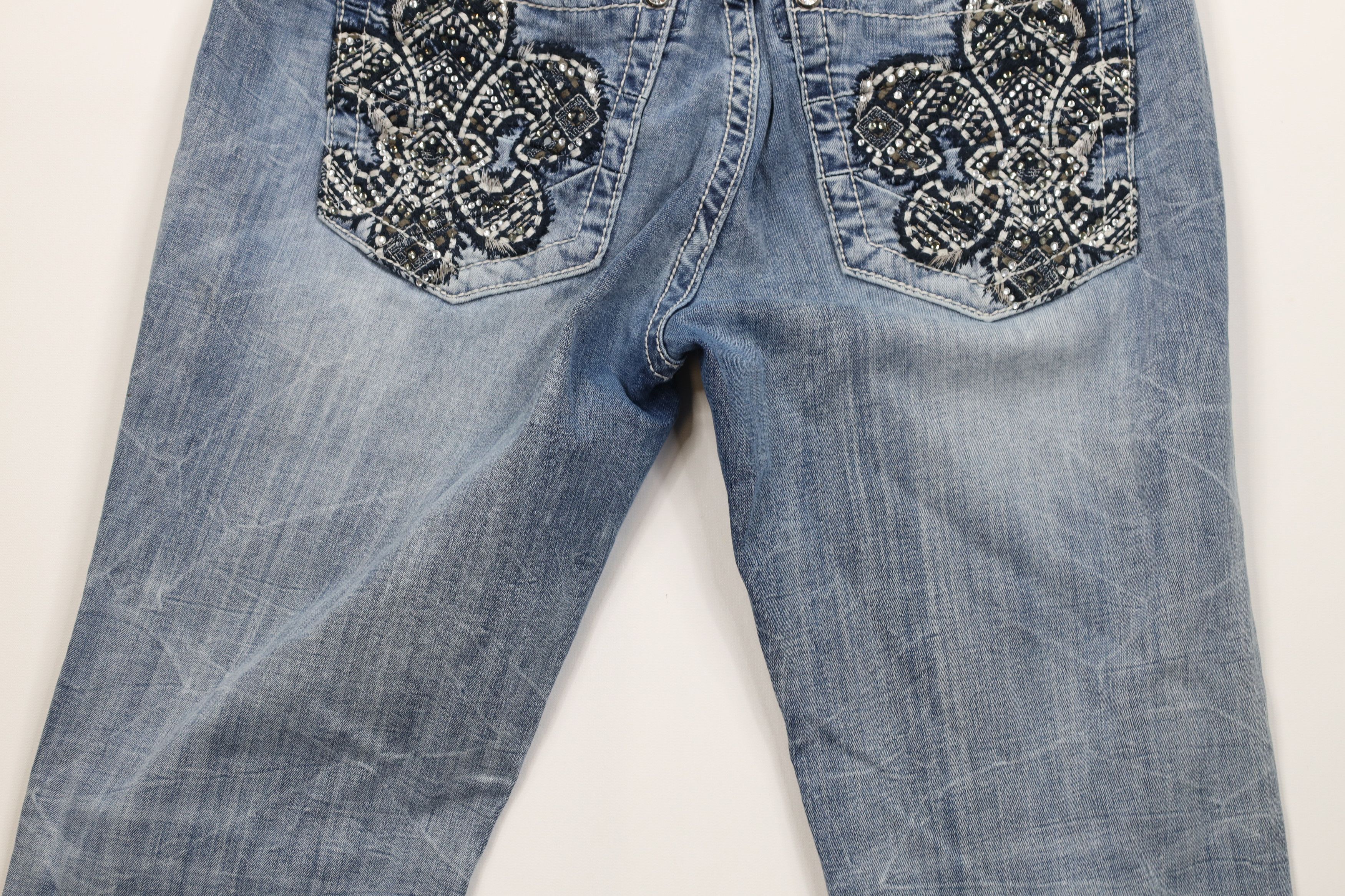 Miss Me Miss Me Stitch Fleur de Lis Jeweled Mid Rise Easy Crop Jeans Size 31" - 11 Thumbnail
