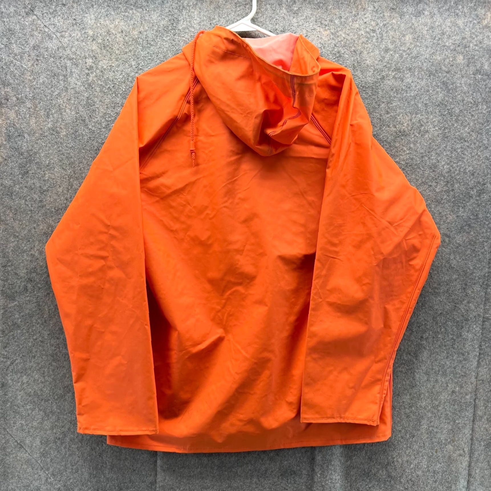 Helly Hansen VINTAGE Helly Hansen Jacket Mens Medium Orange Snap Rain Coat Hooded Waterproof Mens Regular XS? Wait invalid. Size US M / EU 48-50 / 2 - 2 Thumbnail