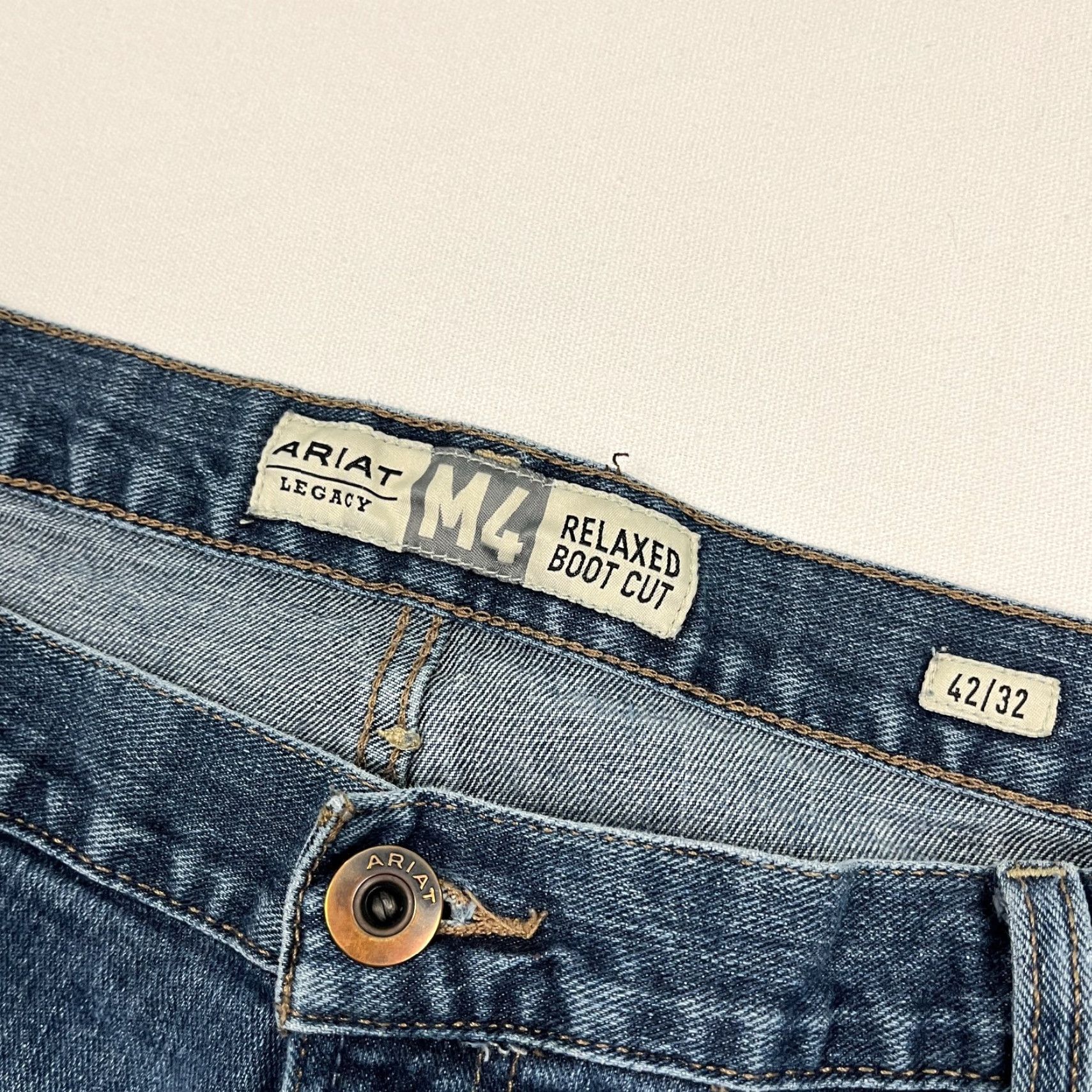 Ariat Ariat Legacy M4 Mens 42 x 30 Relaxed Boot Cut Denim Jeans Blue (Cowboy Western) Mens Jeans Size US 9 / EU 42 - 2 Thumbnail