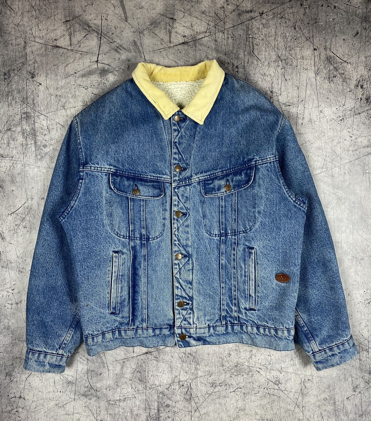 Valentino Rare Vintage Valentino Sherpa Denim Jacket Size US L / EU 52-54 / 3 - 2 Thumbnail
