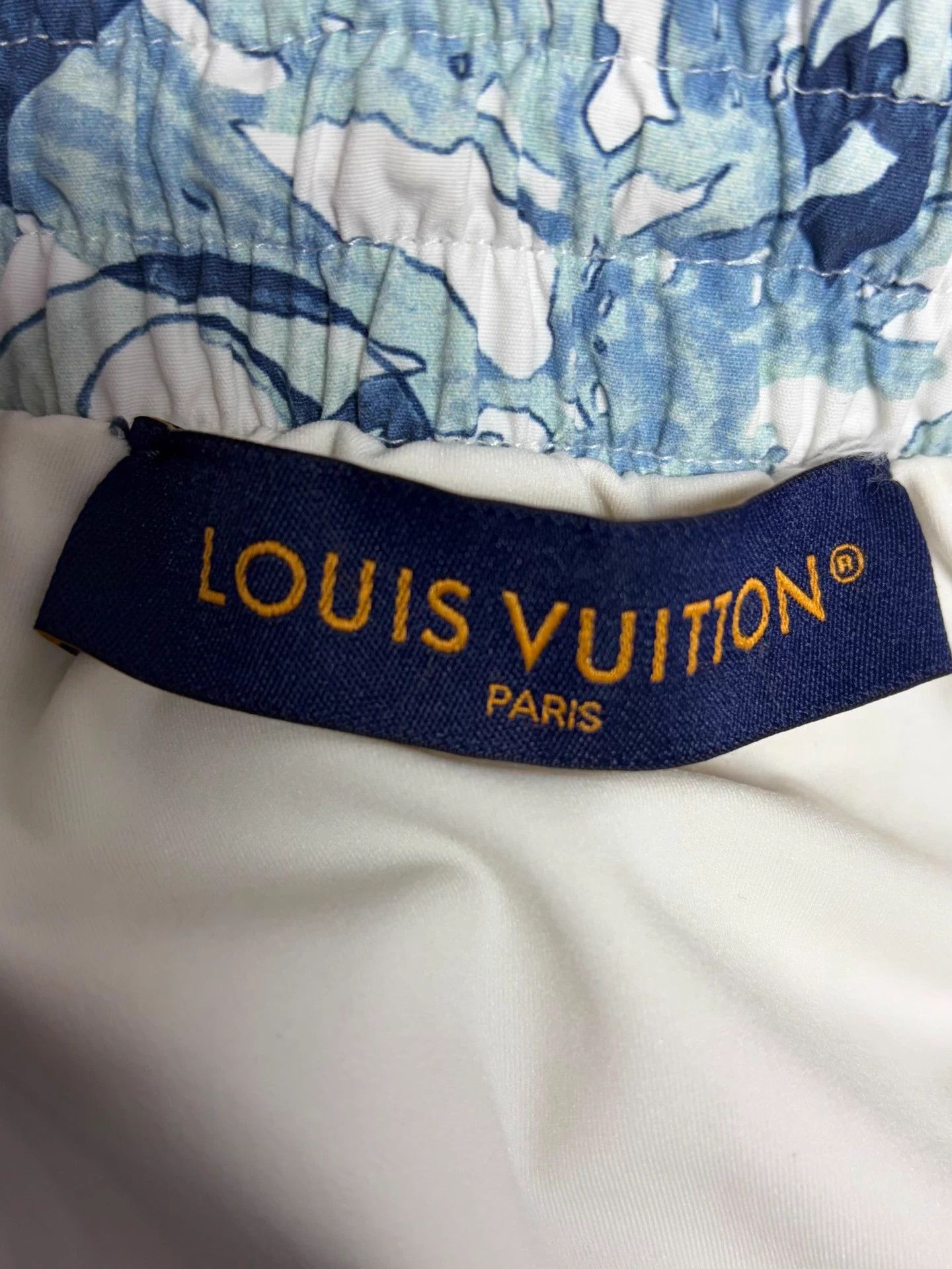 Louis Vuitton LV Blue & White Print L Shorts Like New Size US 36 / EU 52 - 3 Thumbnail