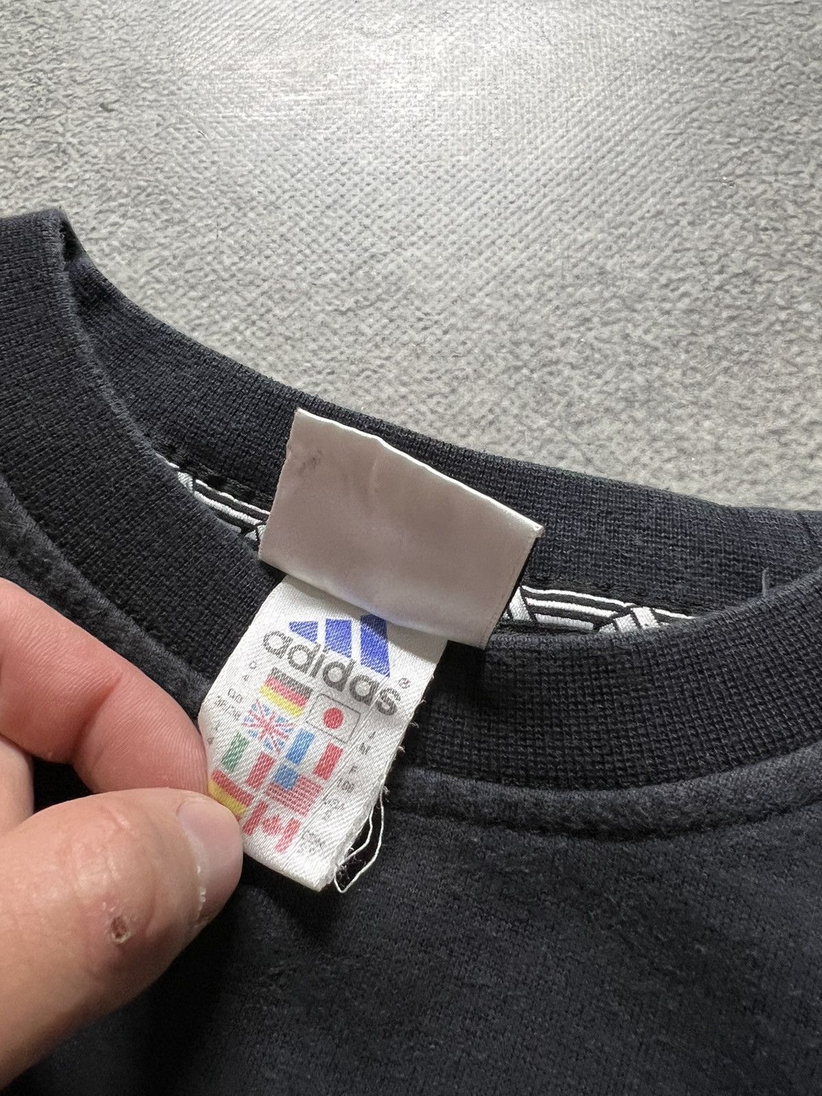 Adidas × Vintage Vintage Y2k Adidas 🖤 Mini Logo Sweatshirt 00’s Size US M / EU 48-50 / 2 - 5 Thumbnail