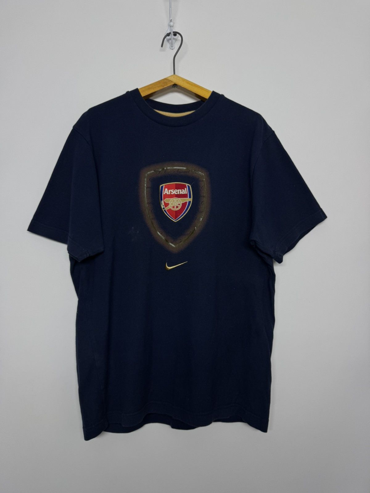 Nike Vintage Nike Tick Arsenal Graphic Print Navy Red T-Shirt Size US M / EU 48-50 / 2 - 3 Thumbnail