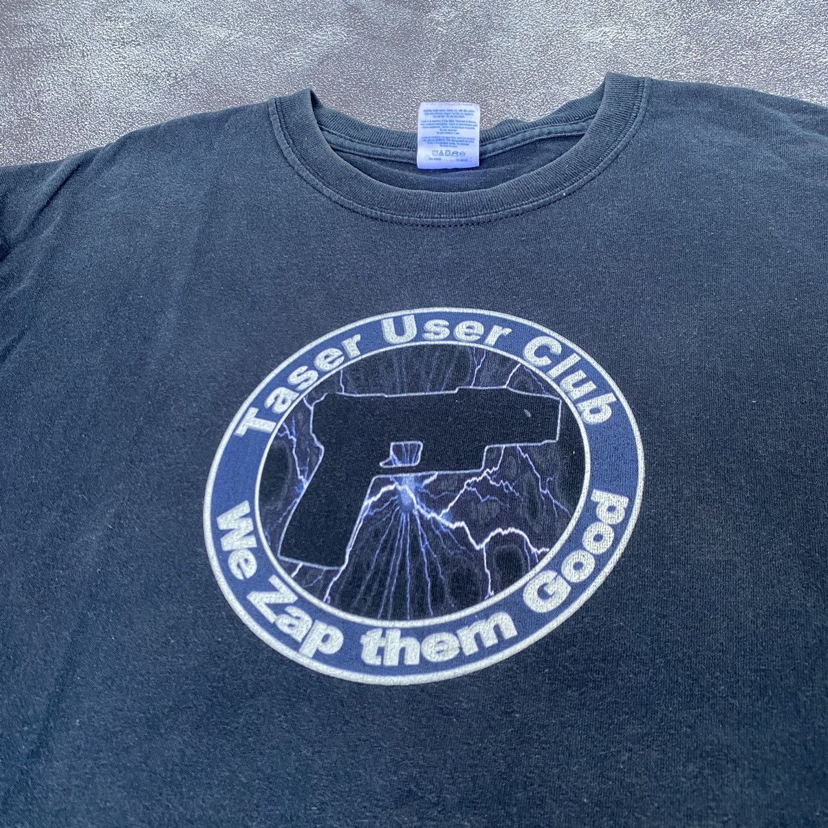 Vintage Vintage Y2K Taser Gun User Club Lighting Bolt Tees Size US L / EU 52-54 / 3 - 3 Thumbnail