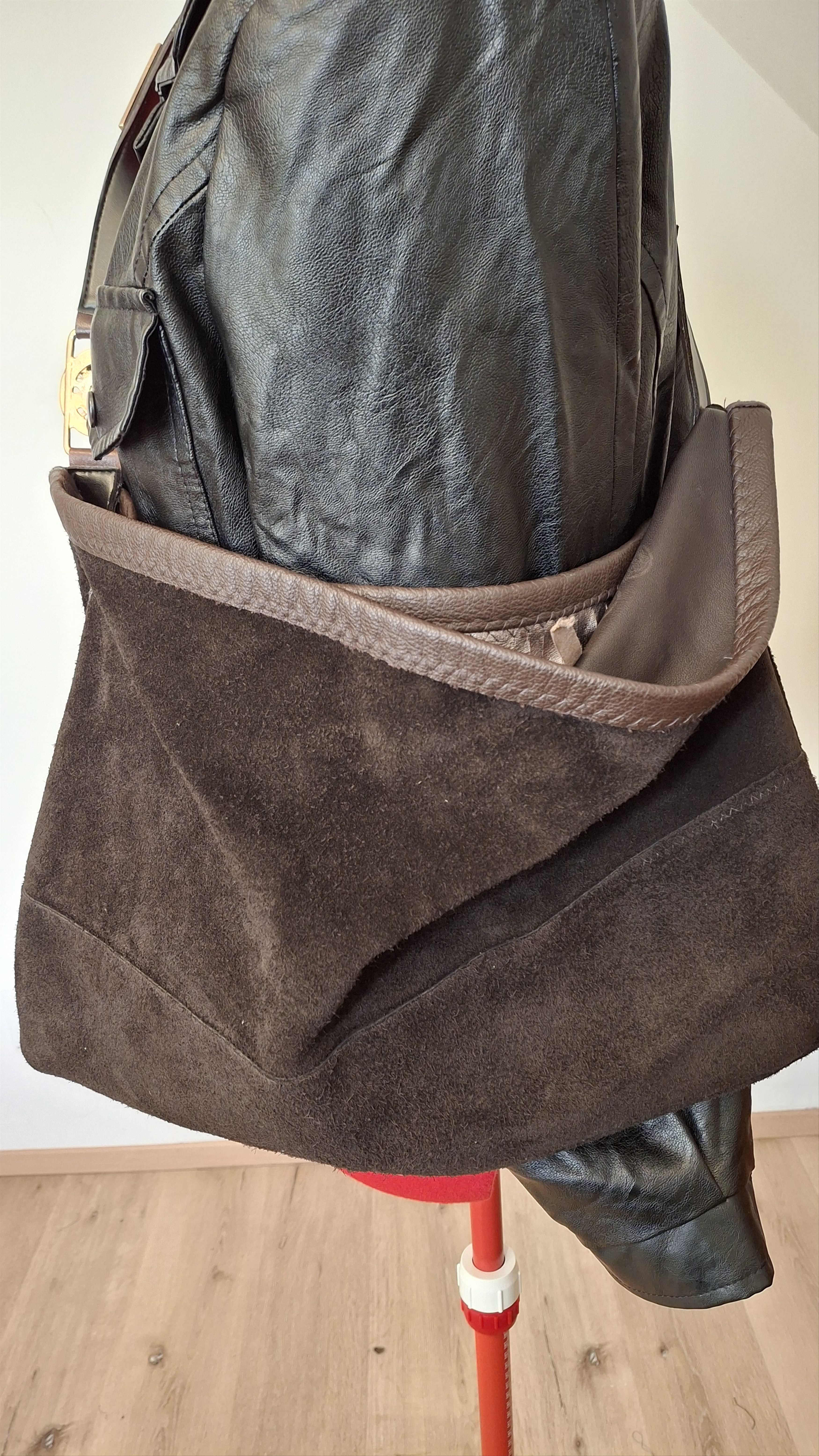 Handmade Custom Leather Hunter Bag - Hand-Painted - Medusa Strap Size ONE SIZE - 16 Thumbnail
