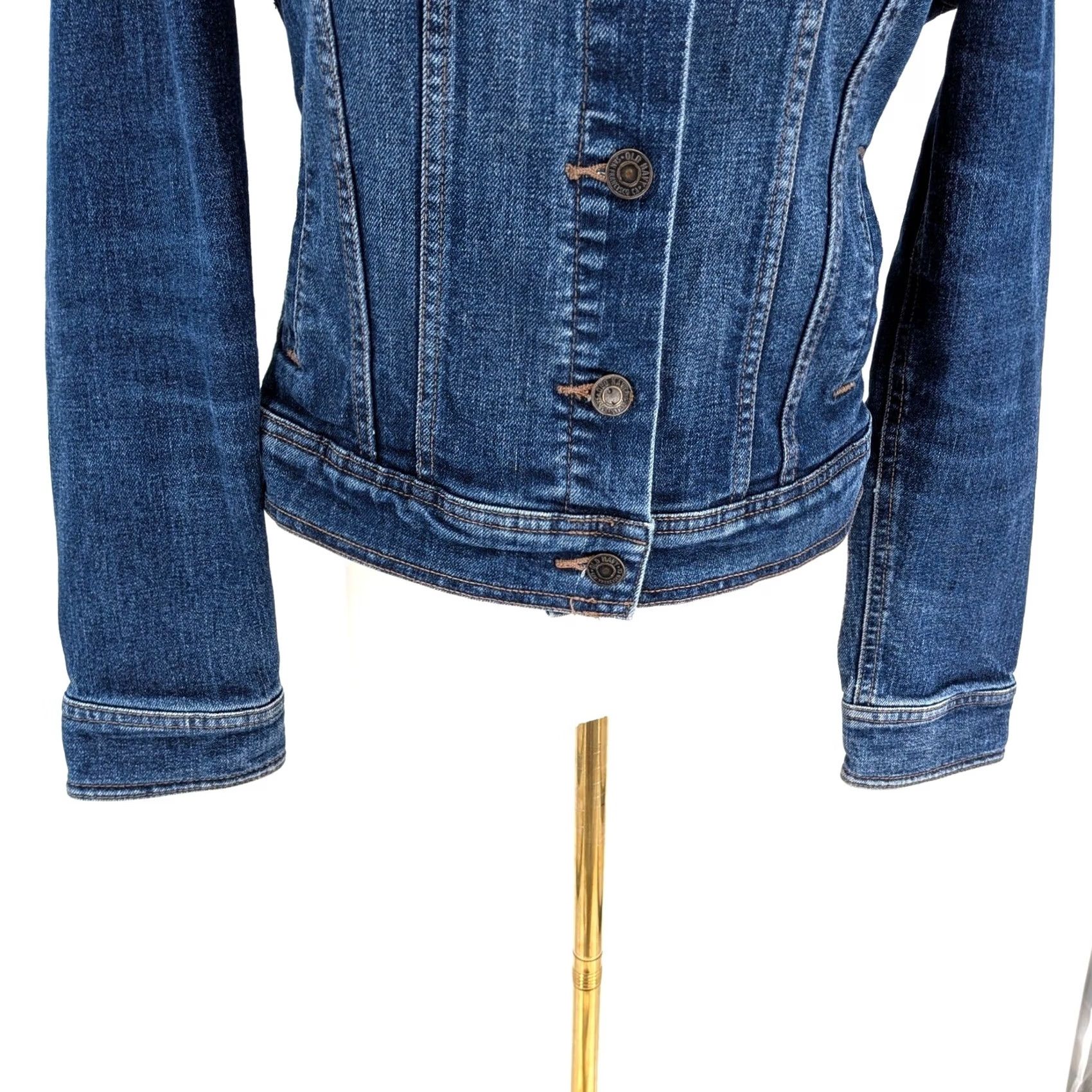 Old Navy Old Navy Classic Denim Trucker Jacket - Small Womens Size S / US 4 / IT 40 - 7 Thumbnail