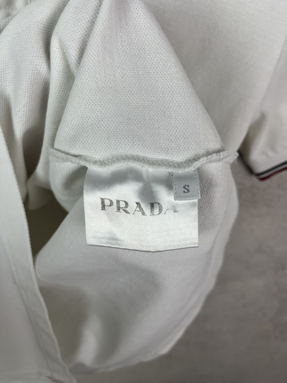 Prada Vintage Prada Milano Polo T-Shirt Retro Rare Hype Y2K Size US S / EU 44-46 / 1 - 13 Thumbnail