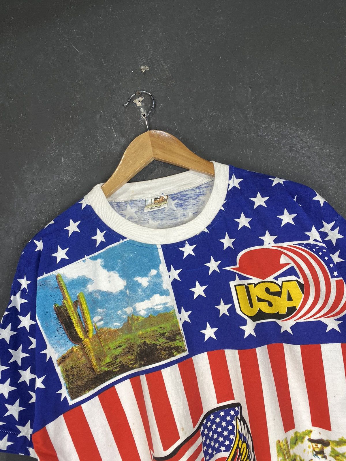 Vintage Rare 90s Hello America USA Red Indian Fullprint Tee Size US L / EU 52-54 / 3 - 3 Thumbnail