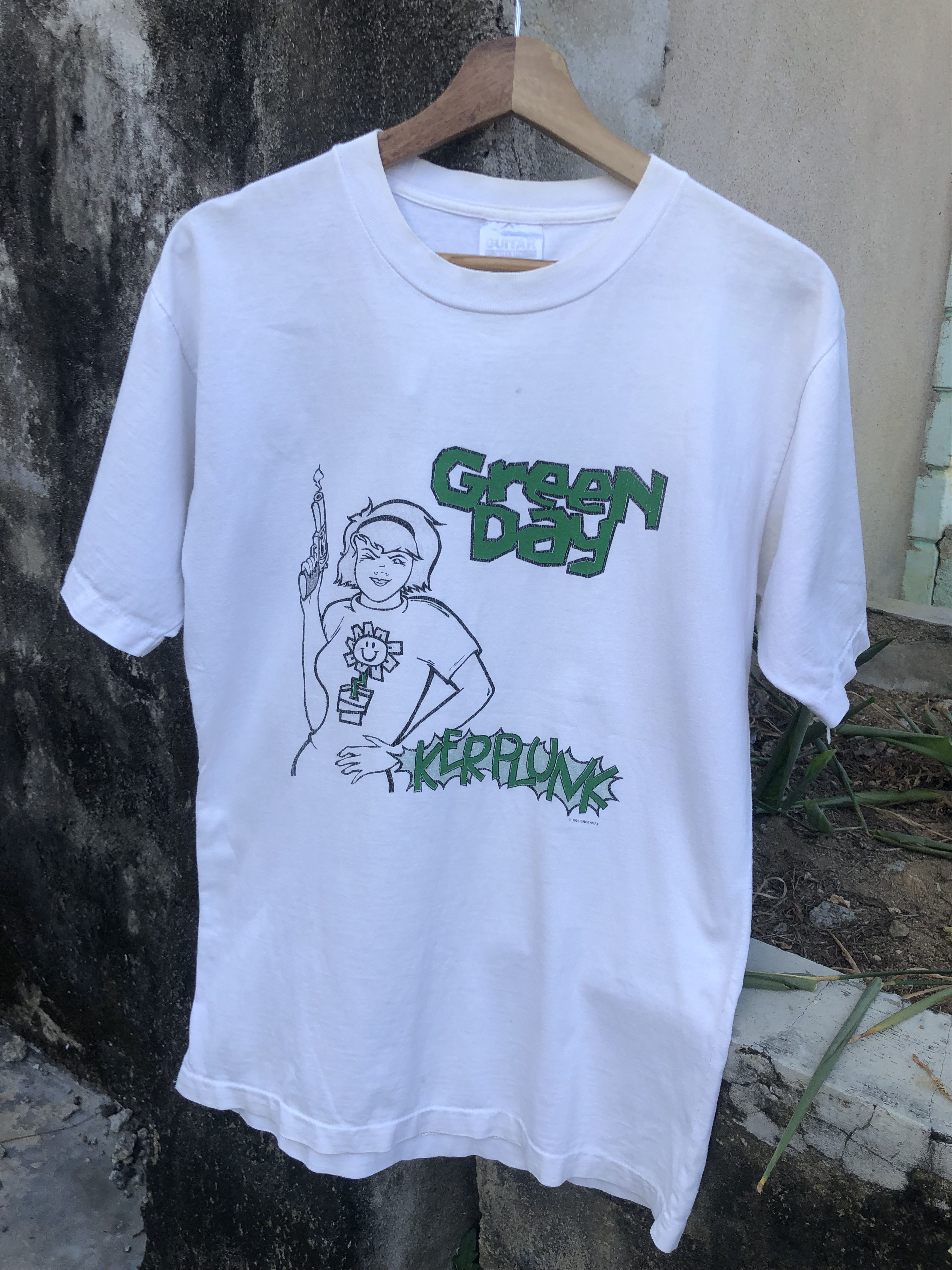 Band Tees Vintage 90s Green Day "Kerplunk" Album Tshirt Size US M / EU 48-50 / 2 - 1 Thumbnail