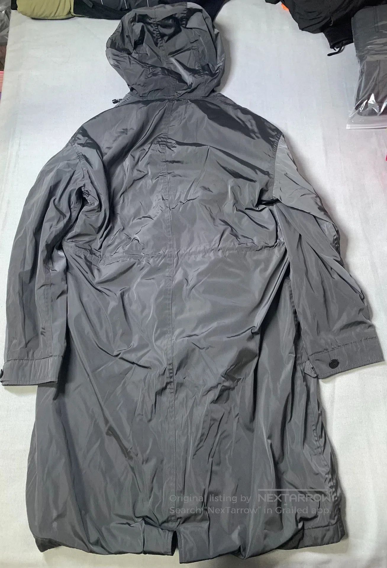 Burberry Burberry Metallic Nylon Long Fishtail Parka. Size US M / EU 48-50 / 2 - 2 Thumbnail