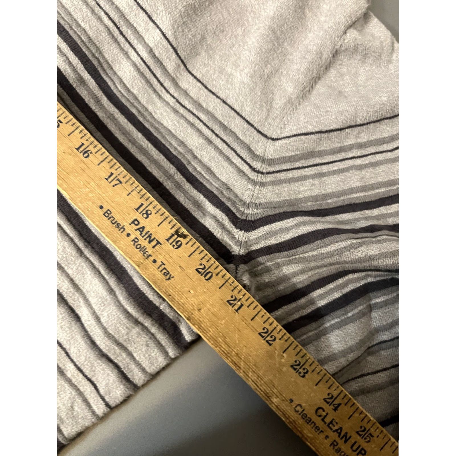 Alfani Alfani Mens Long Sleeves V-Neck Pullover Sweater Grey Striped Size Large Size US L / EU 52-54 / 3 - 5 Thumbnail