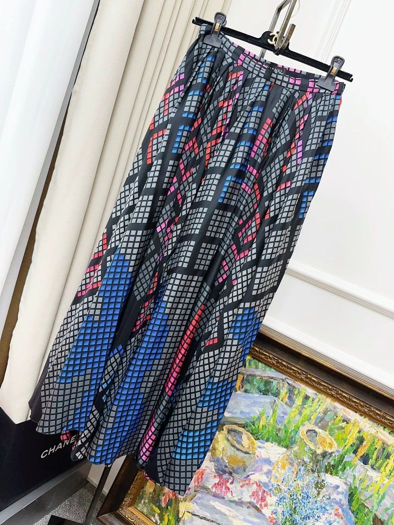 Chanel Chanel Airport series color mosaic plaid pattern skirt lon Size 25" / US 0 / IT 36 - 1 Thumbnail