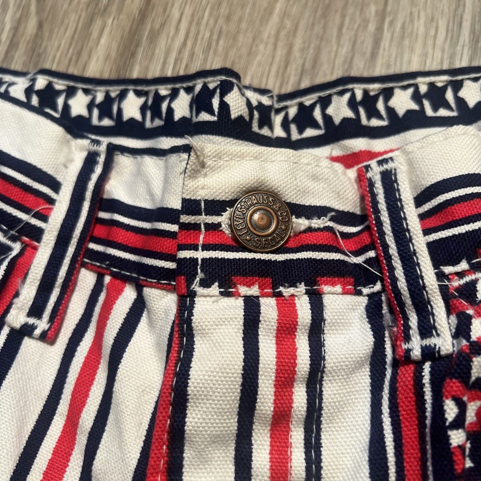 Levi's 60s Vintage LEVI'S Big E Stars Stripes Flare Jeans 29 27 VGC Size US 29 - 7 Thumbnail