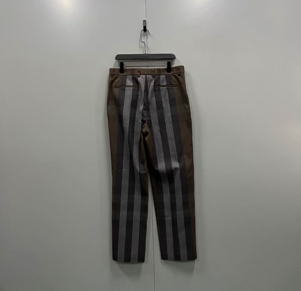 Burberry Burberry Classic Stripe Printed Pants J41 Size US 34 / EU 50 - 2 Thumbnail