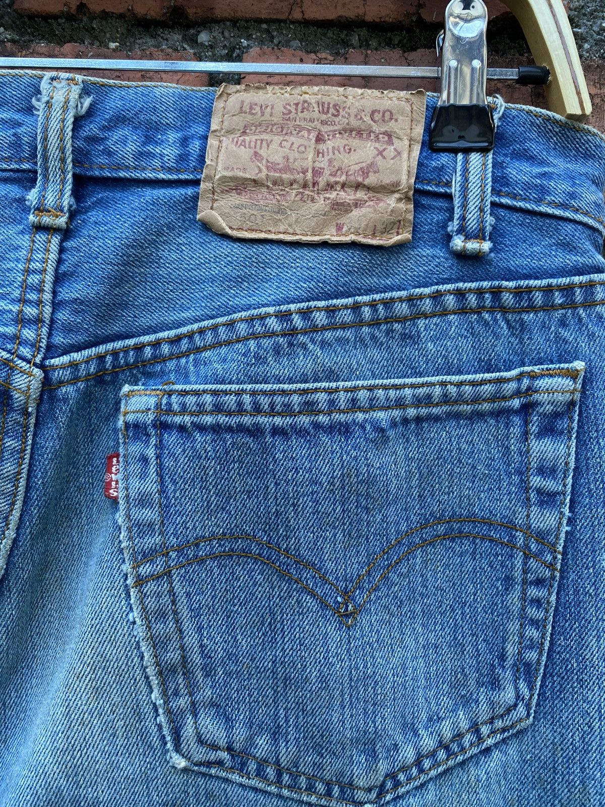 Levi's Vintage Clothing W32x29 Vintage levi's 501 made in USA distressed dirt denime Size US 32 / EU 48 - 4 Thumbnail