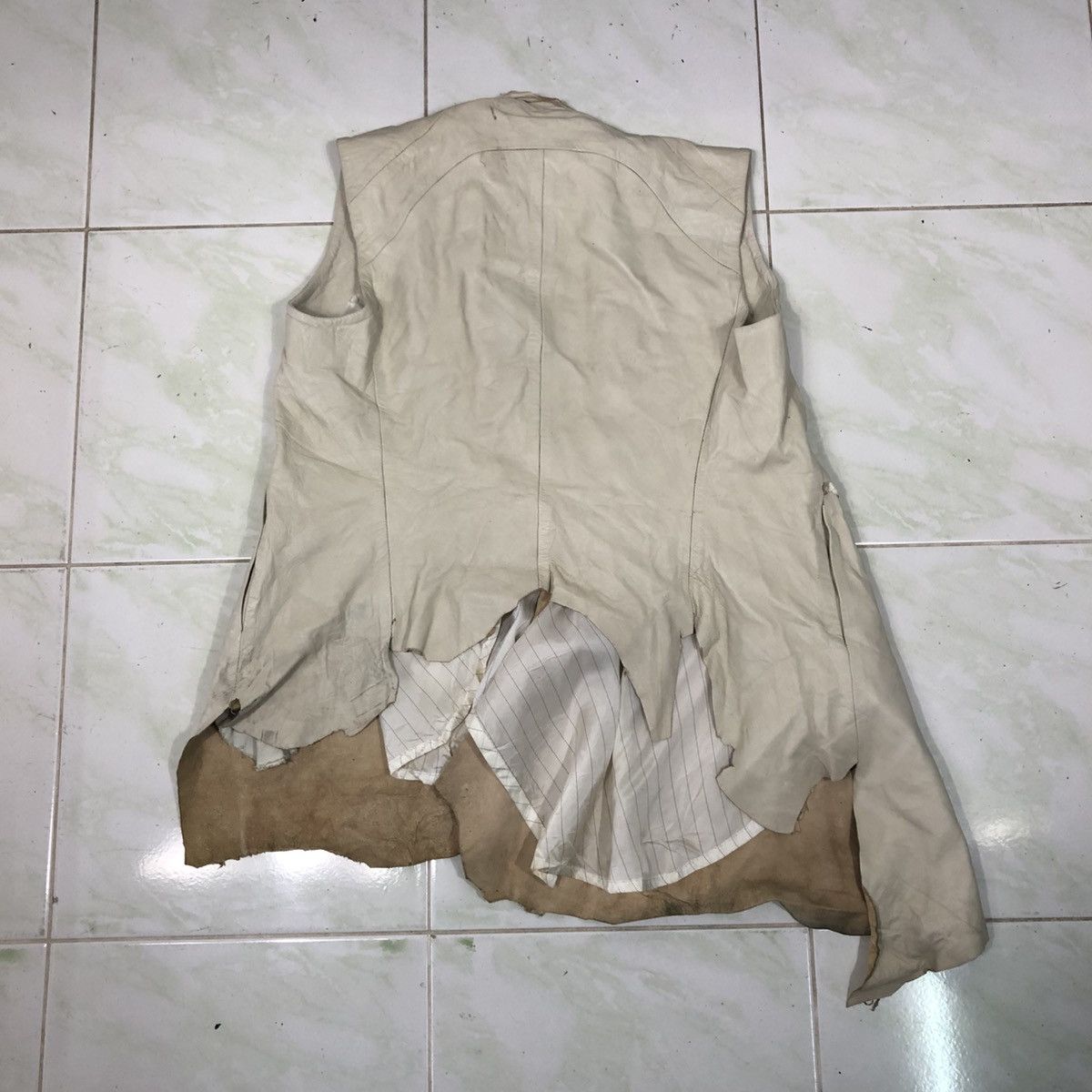 Japanese Brand Distressed Punk Vest Leather Biker Es Sadaharu Hoshino Size US M / EU 48-50 / 2 - 2 Thumbnail