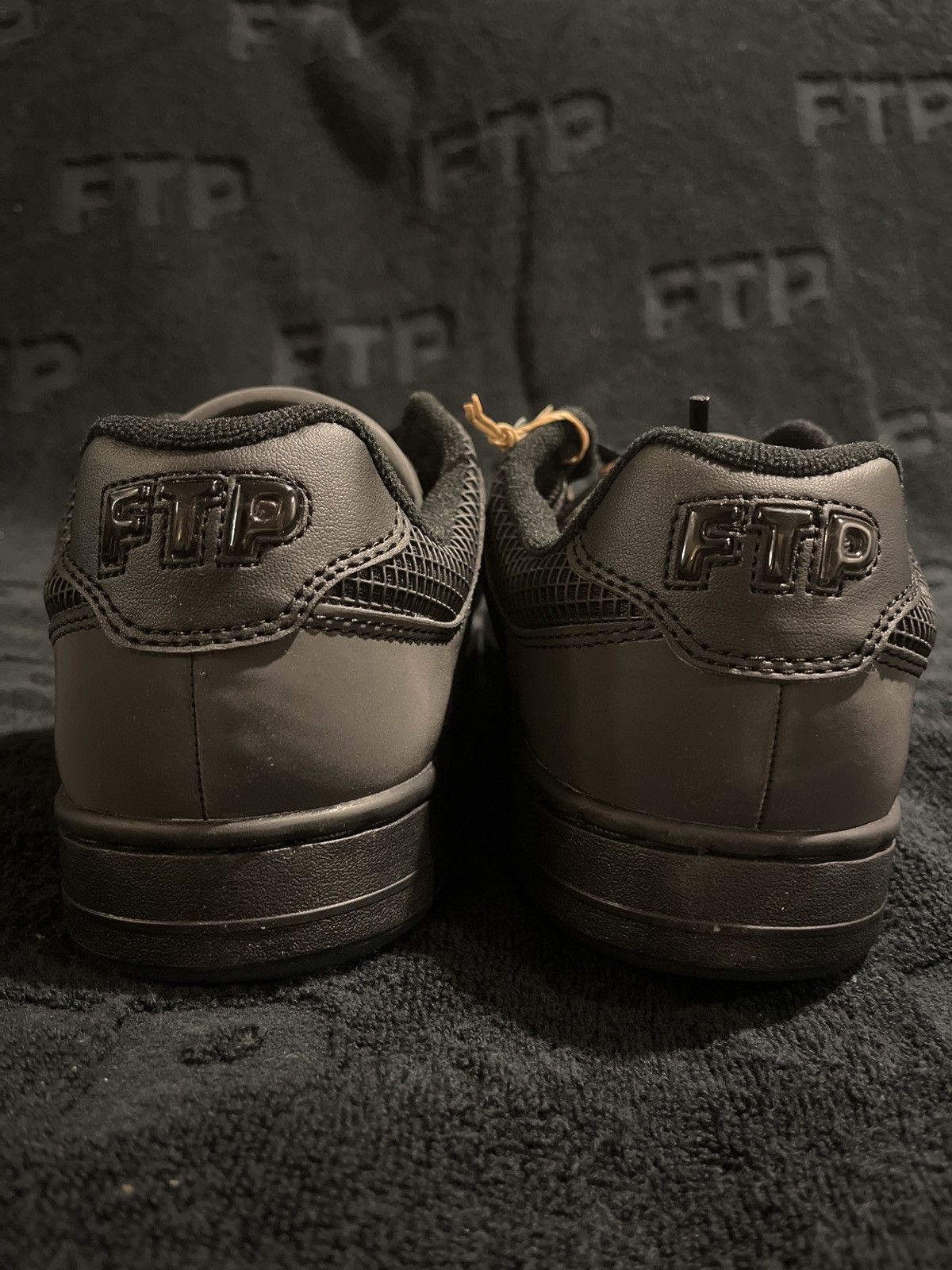 DC × Fuck The Population Manteca 4 FTP Size US 9 / EU 42 - 5 Thumbnail