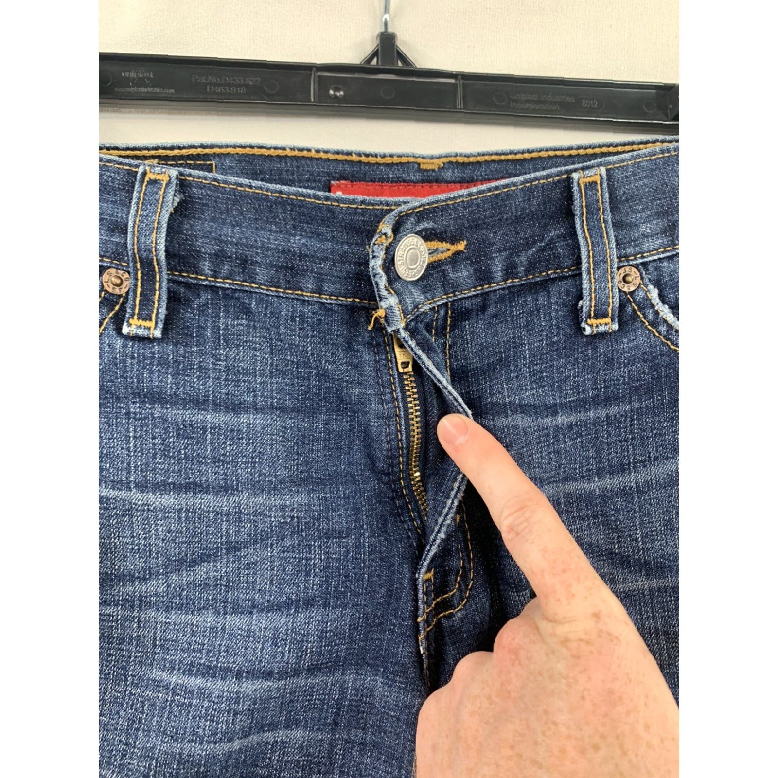 Levi's VTG Levi's 502 Capri Jeans Shirt (Juniors) Women 9 Blue 31in Inseam 21in Mid Rise Straight Leg Button Fly Capris Size 30" / US 8 / IT 44 - 3 Thumbnail