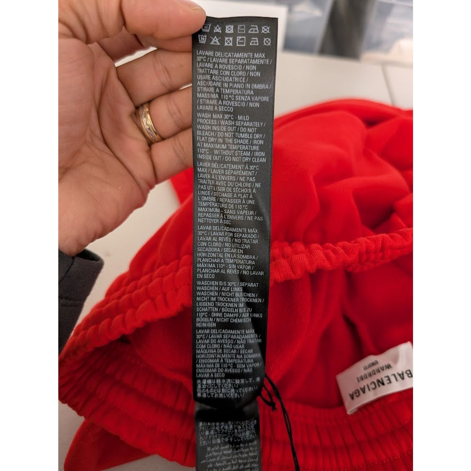 Balenciaga o1rshd1 Sweat Shorts in Bright Red Size US 36 / EU 52 - 12 Thumbnail