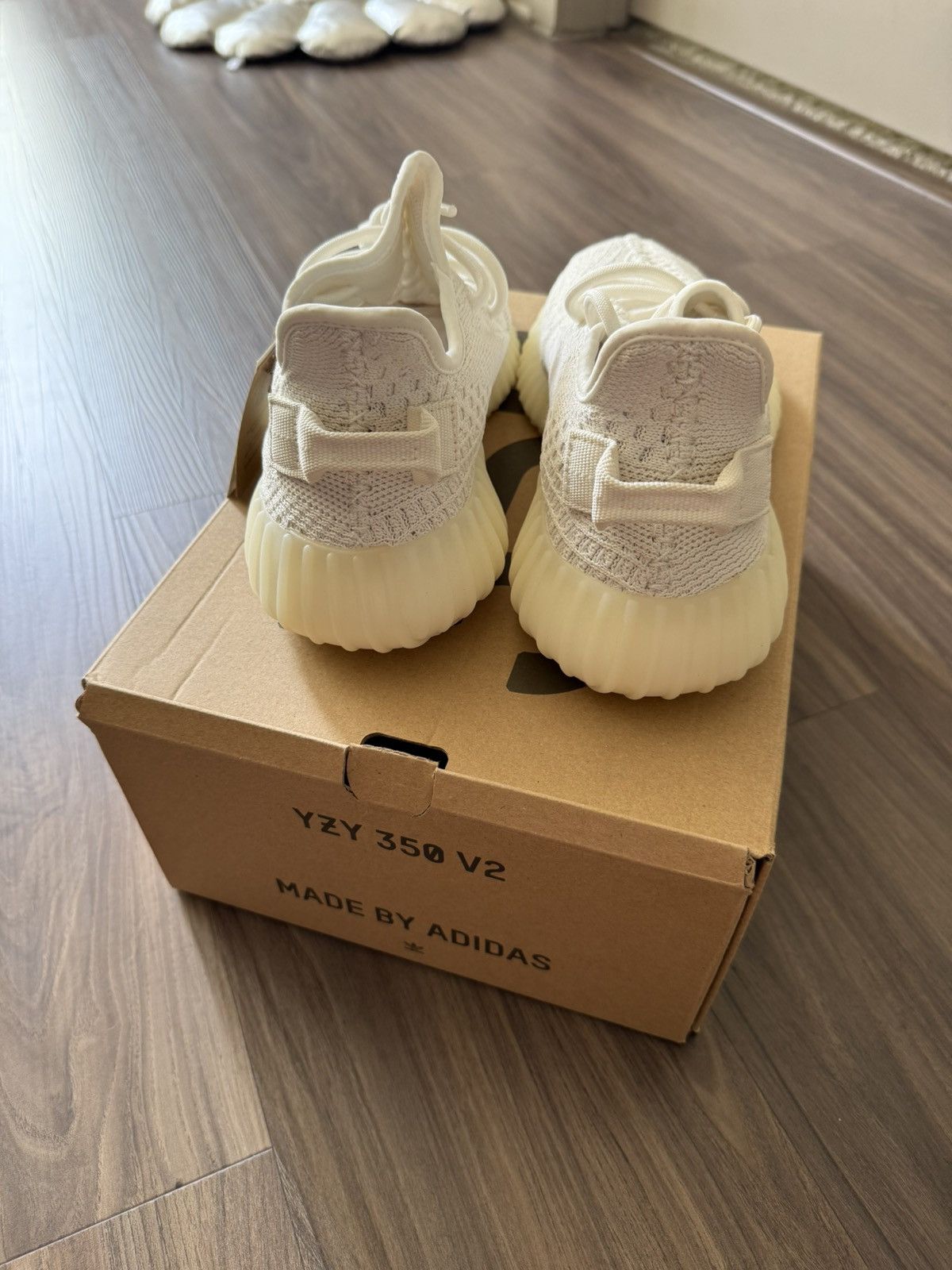 Adidas × Kanye West Adidas Yeezy Boost 350 V2 Bone White HQ6316 Size 6.5 Size US 6 / EU 39 - 3 Thumbnail