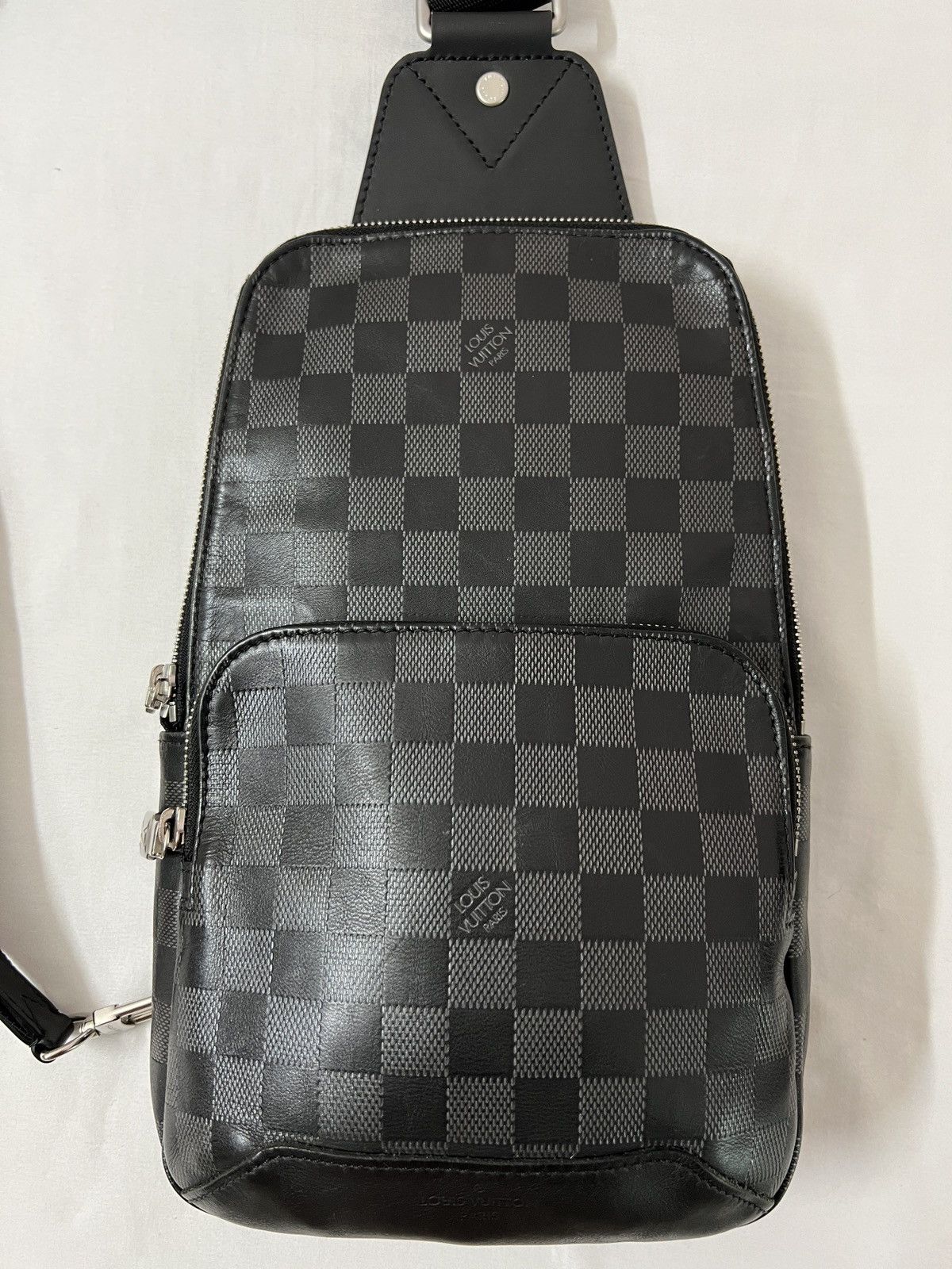 Louis Vuitton LV Louis Vuitton Avenue Slingbag Sling Bag Backpack Black Size ONE SIZE - 2 Thumbnail