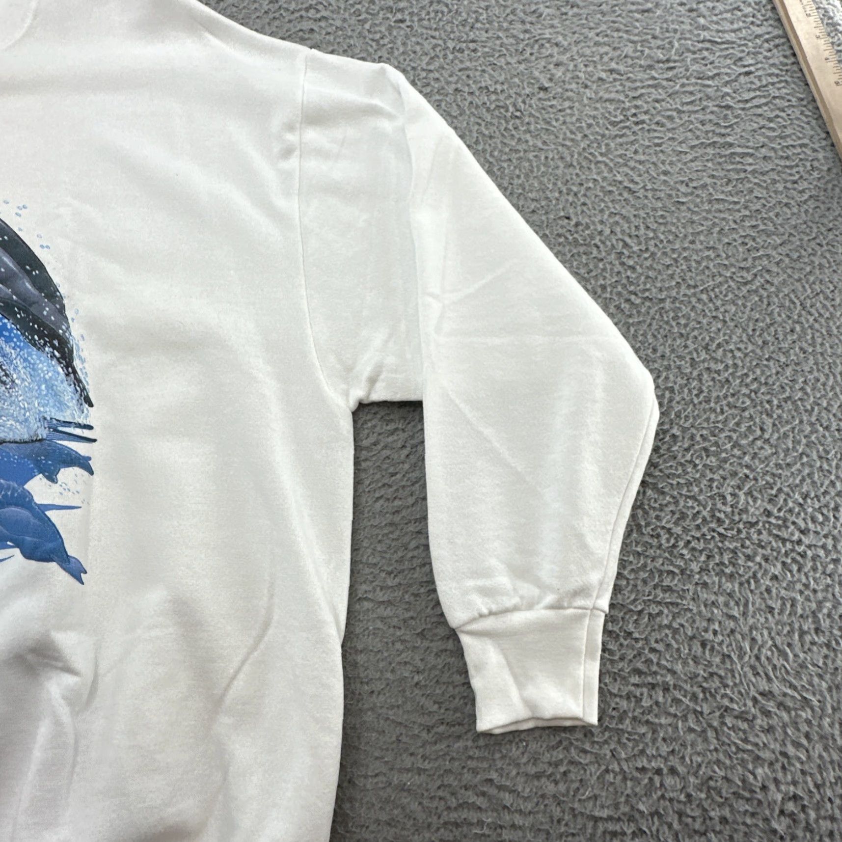 Delta VINTAGE 90s Dolphins Waves Airwaves Sweatshirt Men 2XL White Pullover Size US XXL / EU 58 / 5 - 5 Thumbnail
