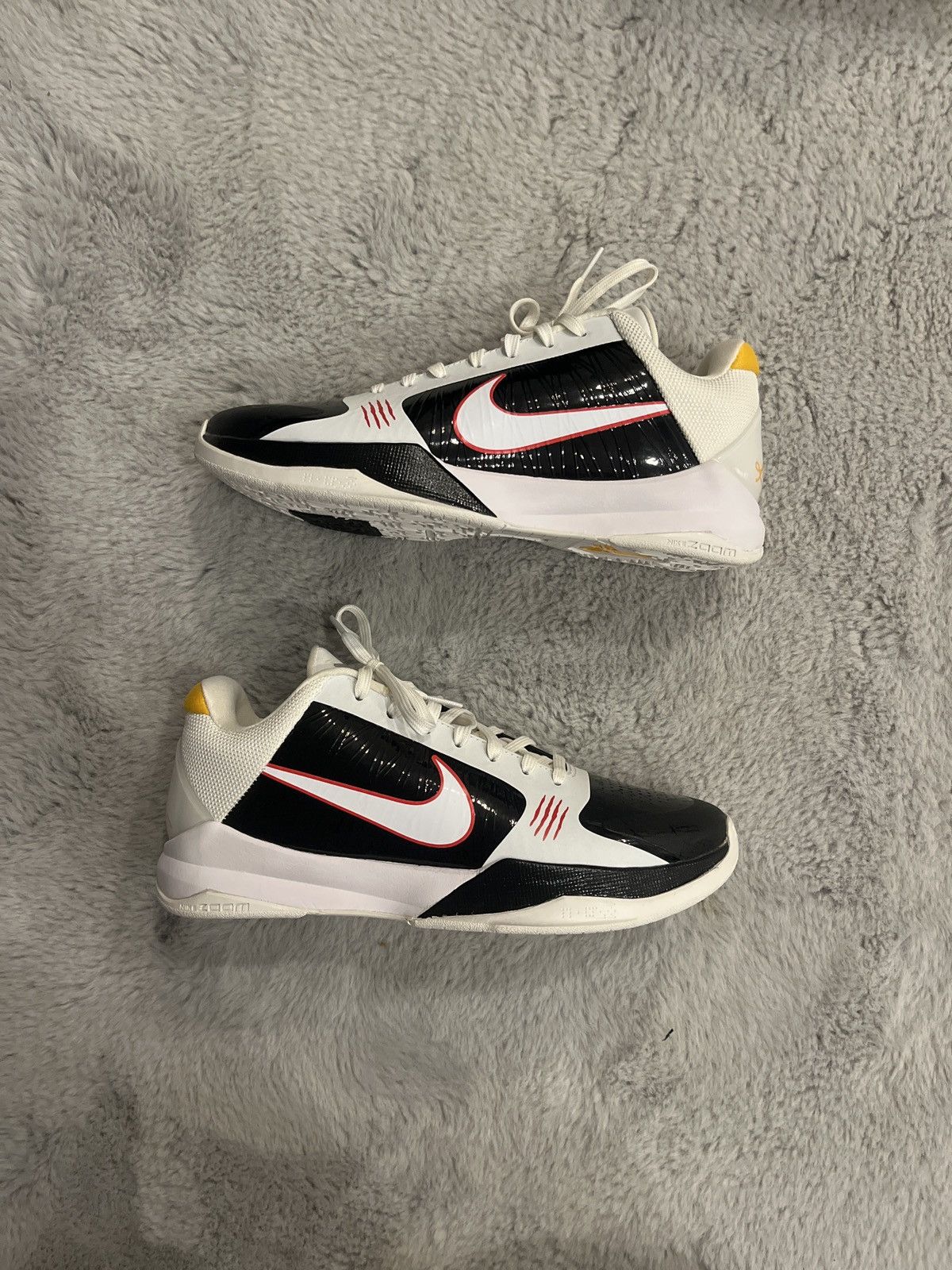 Nike Kobe 5 protro alternate bruce lee Size US 9.5 / EU 42-43 - 1 Thumbnail