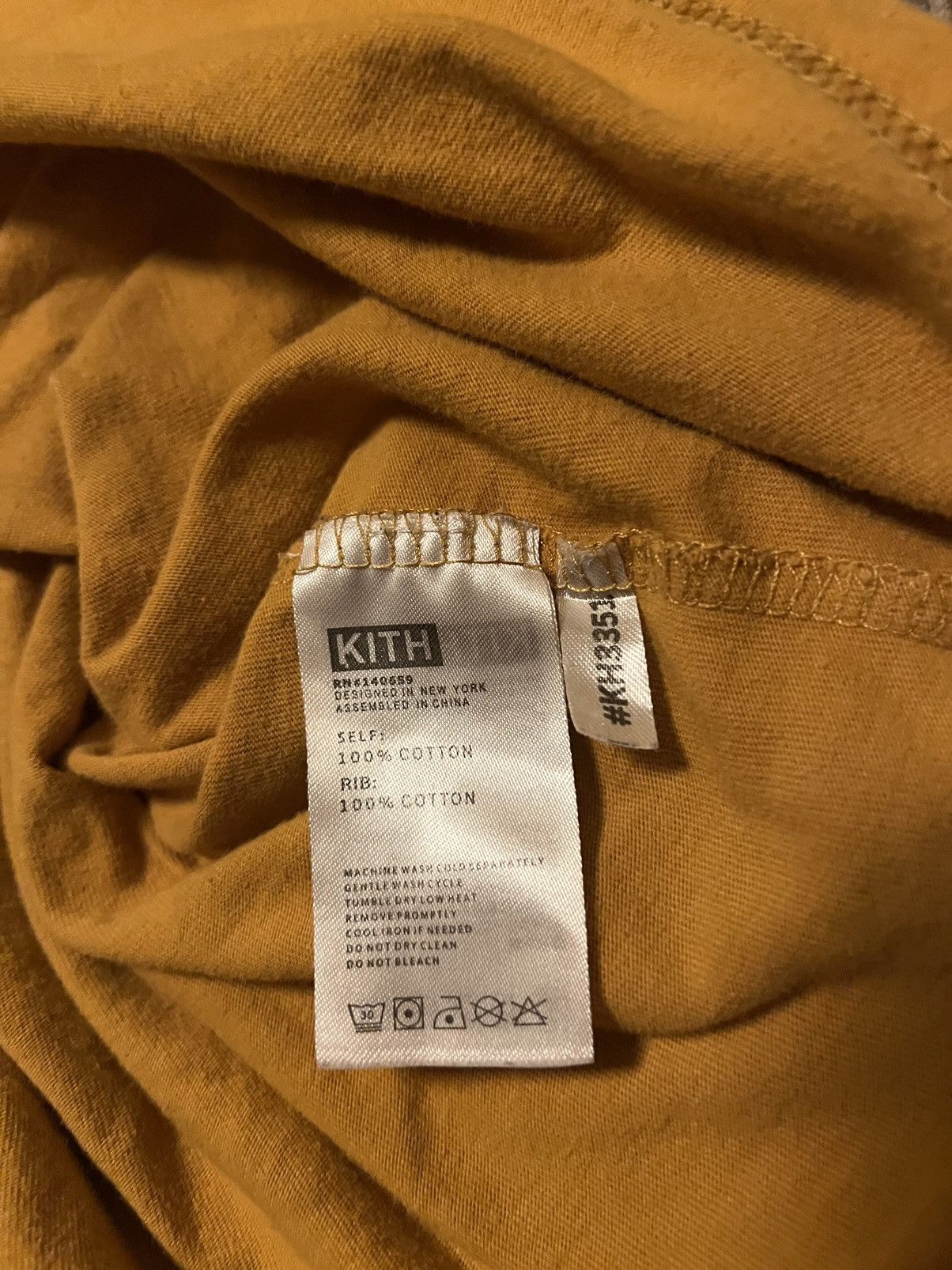 Kith Kith Smiley Face Cheeky Shirt size XL Size US XL / EU 56 / 4 - 3 Thumbnail