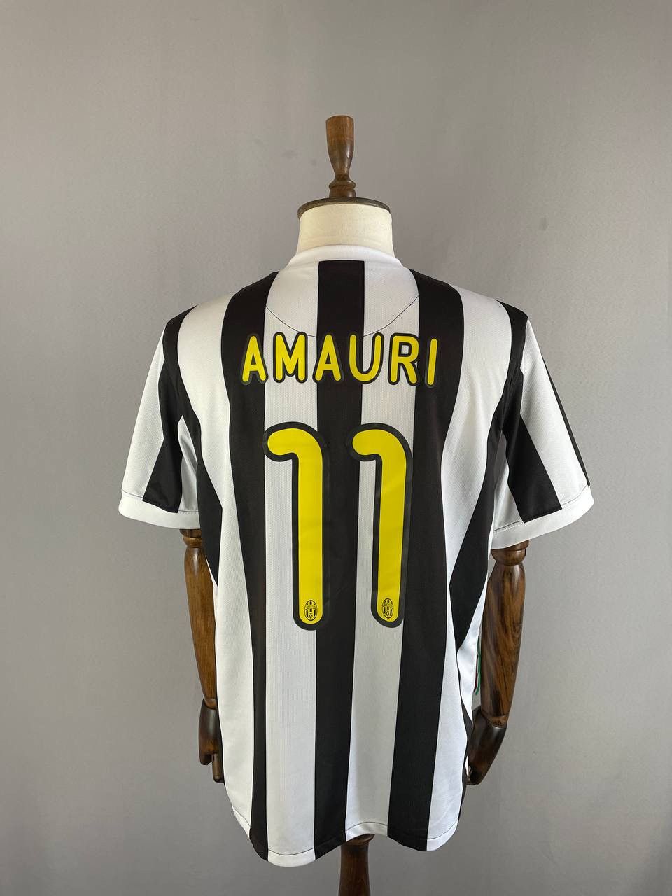 Nike Nike Tee T Shirt Soccer Jersey Juventus AMAURI 11 Vintage Size US XL / EU 56 / 4 - 2 Thumbnail