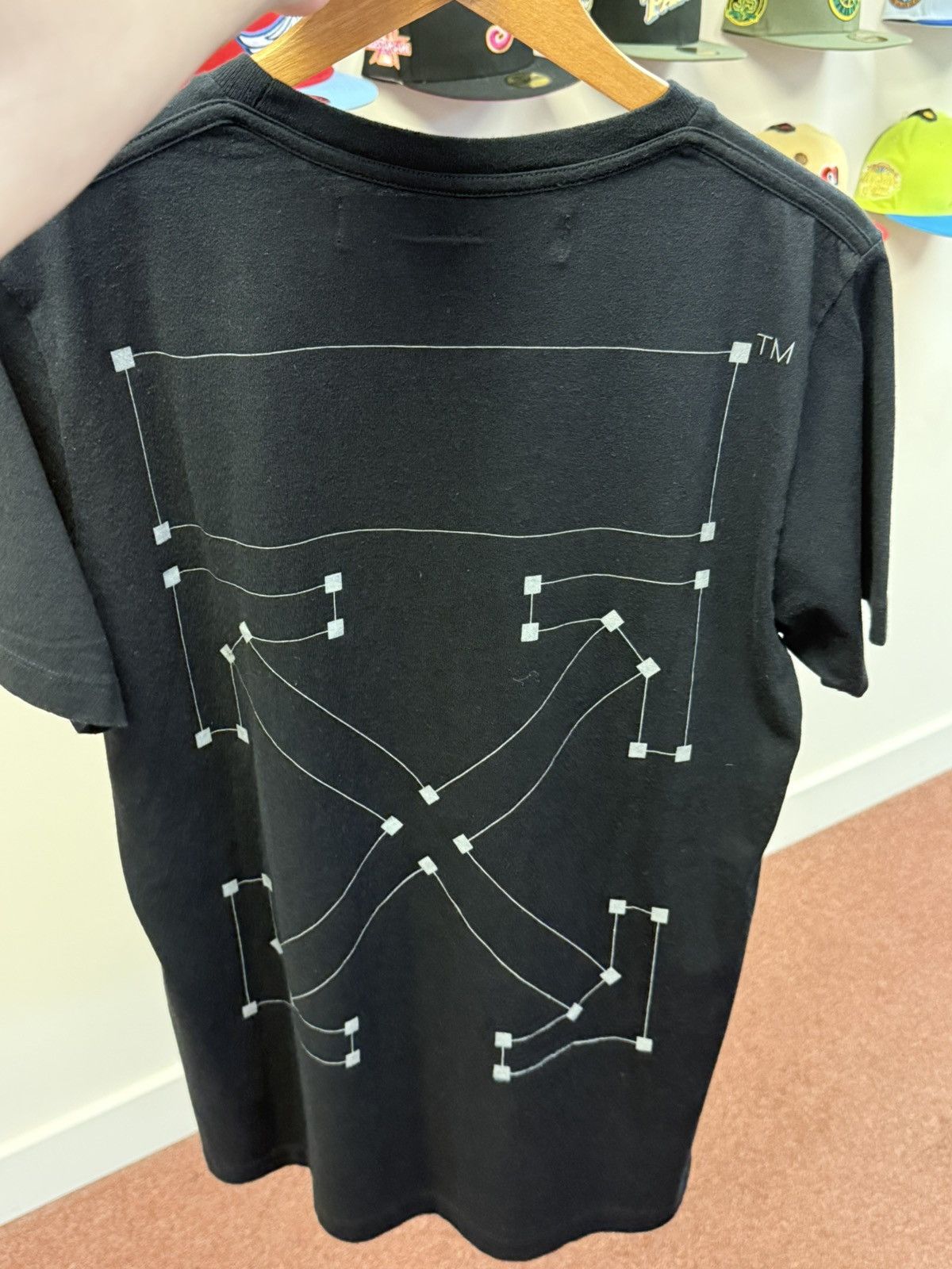 Off-White Off white black arrow tee Size US M / EU 48-50 / 2 - 2 Thumbnail
