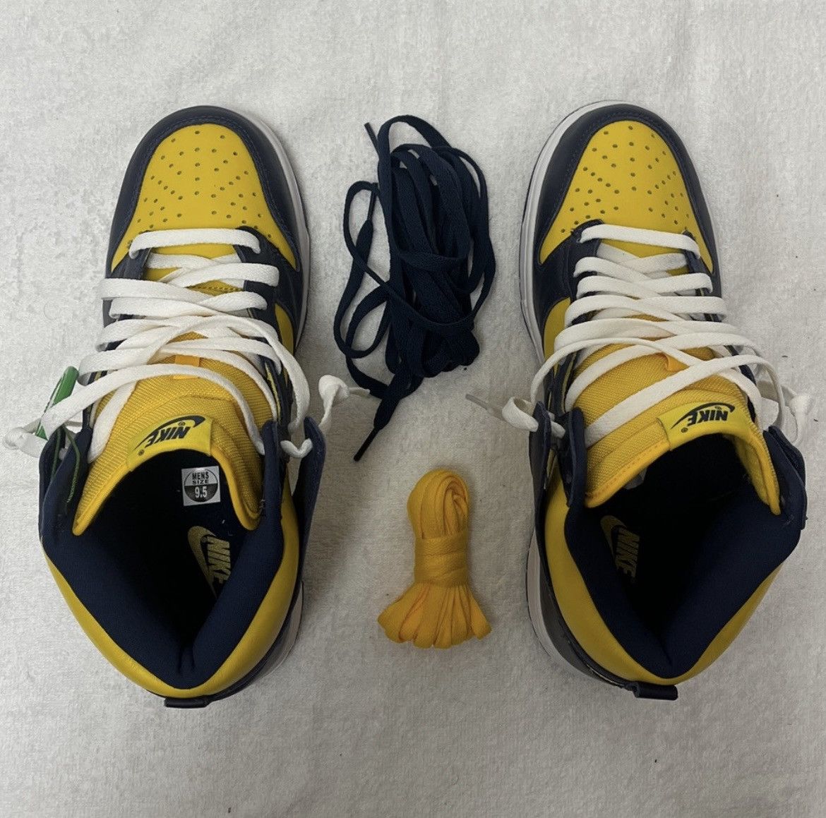 Nike Nike Dunk High Michigan 2020 Size US 9.5 / EU 42-43 - 5 Thumbnail