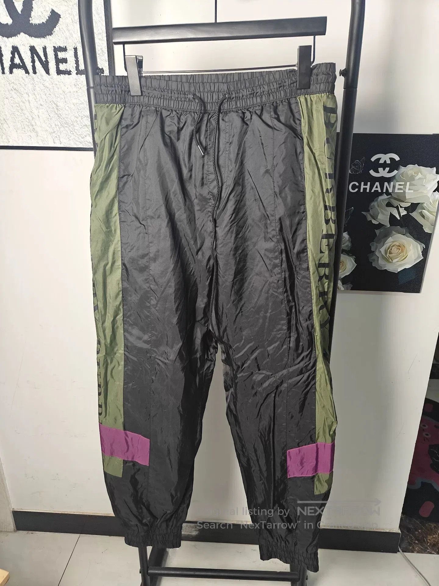 Burberry Burberry Nylon Pants in Excellent Condition. Size US 32 / EU 48 - 1 Thumbnail