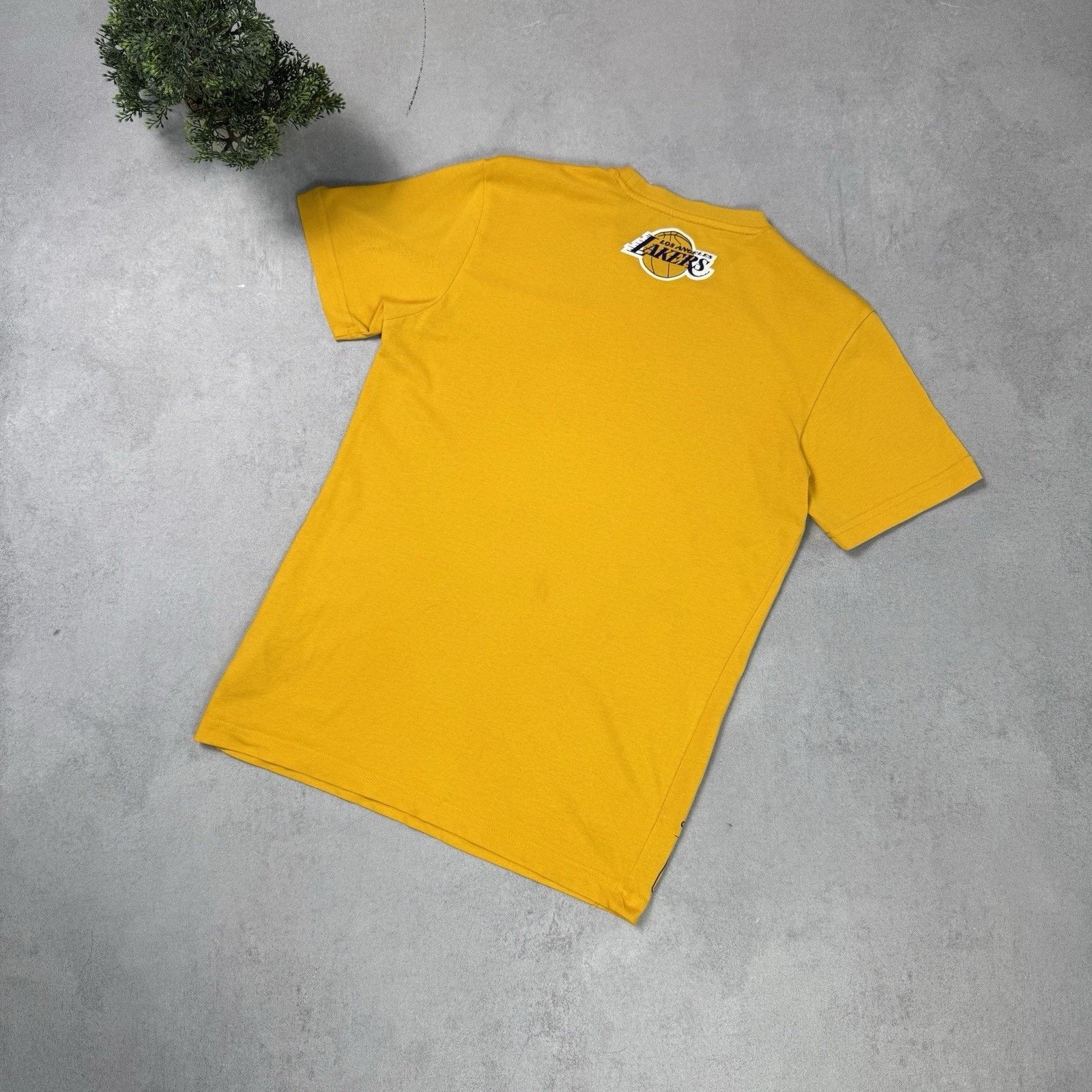 Adidas Adidas Lakers Black Mamba Yellow T Shirt Size S Size US S / EU 44-46 / 1 - 13 Thumbnail
