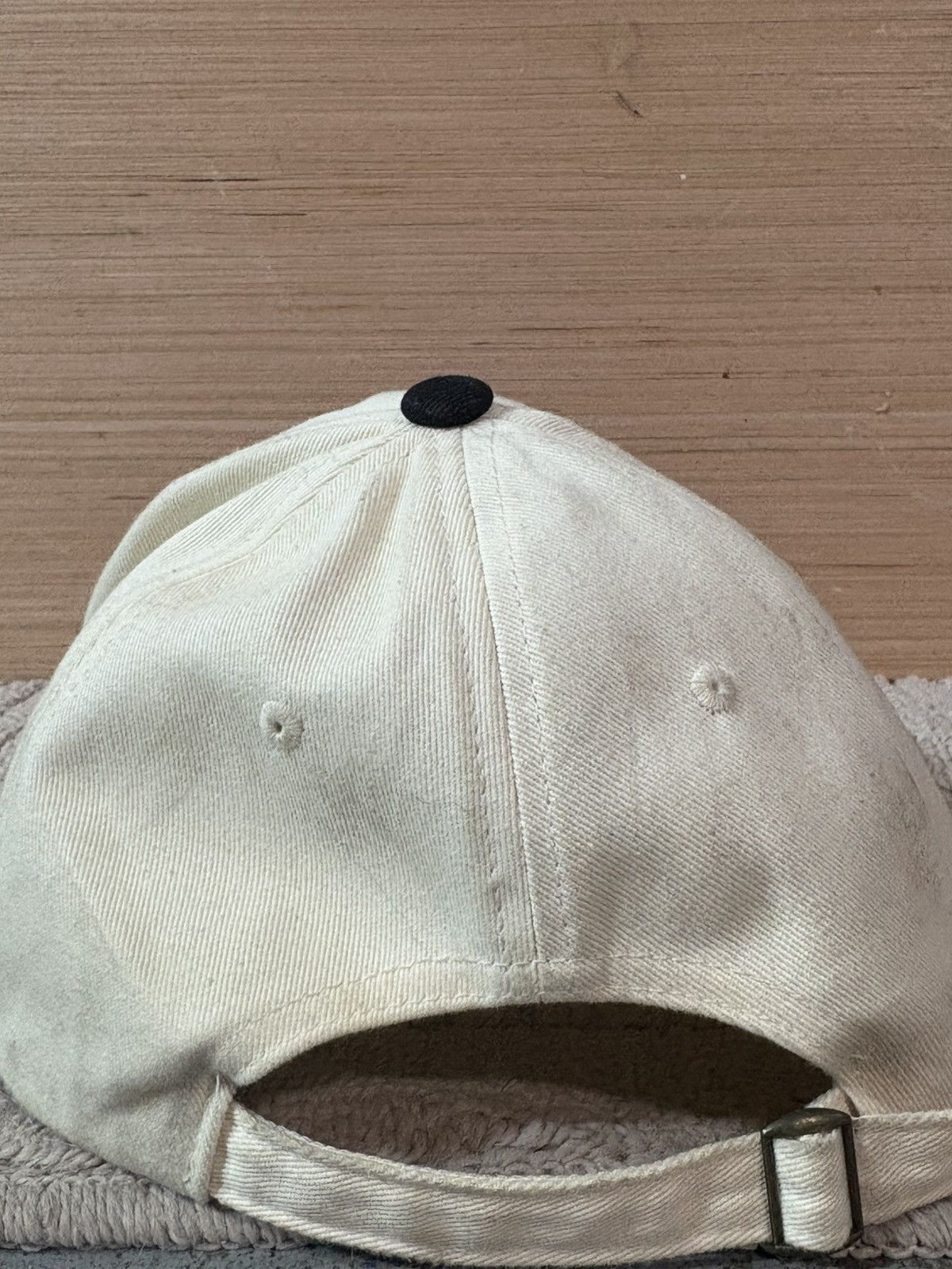 Vintage "IT LOOKS LIKE YOU LOVE ME" country song hat Size ONE SIZE - 3 Thumbnail