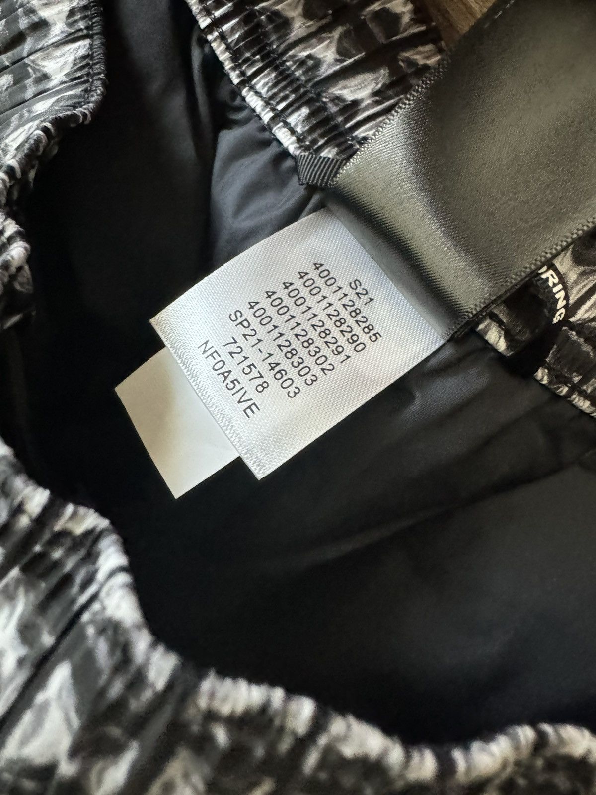 Supreme × The North Face Studded Nuptse Down Pants Size US 30 / EU 46 - 8 Thumbnail