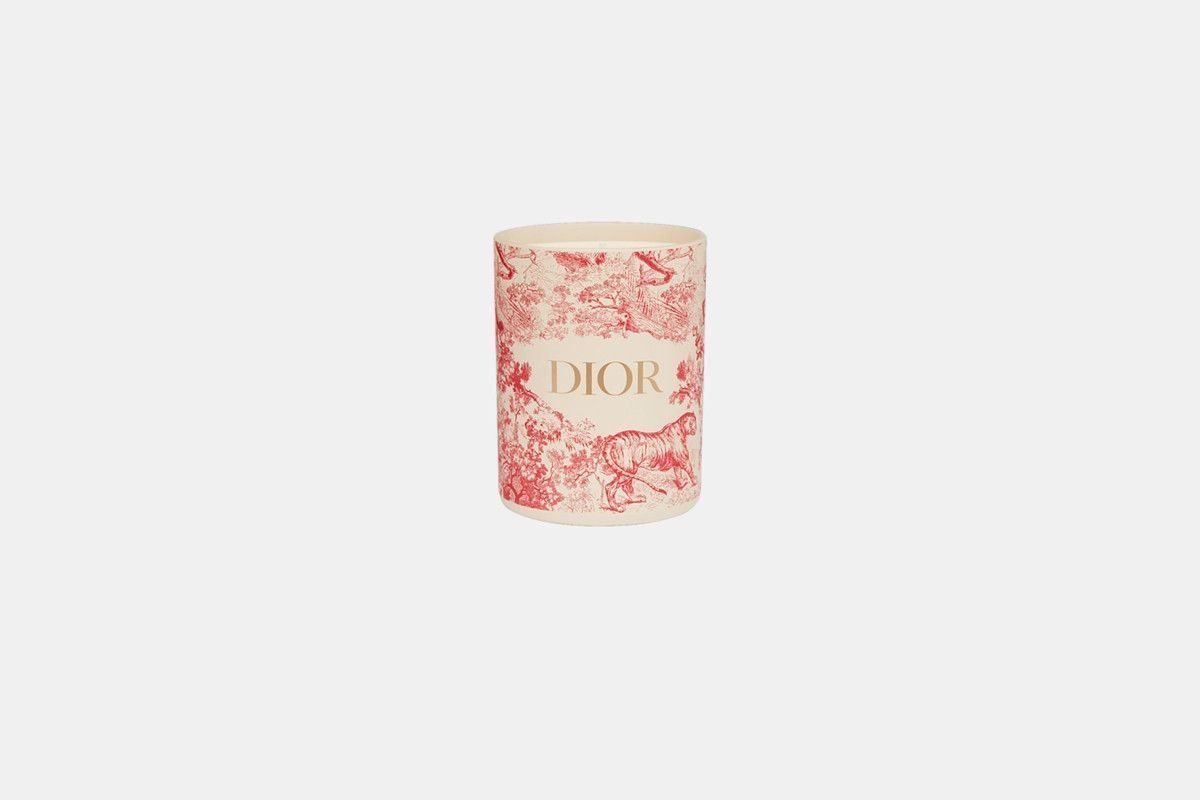 Dior o1bcso1str0225 Size:OS/ Small Hydrangea Candle in Raspberry Size ONE SIZE - 1 Thumbnail