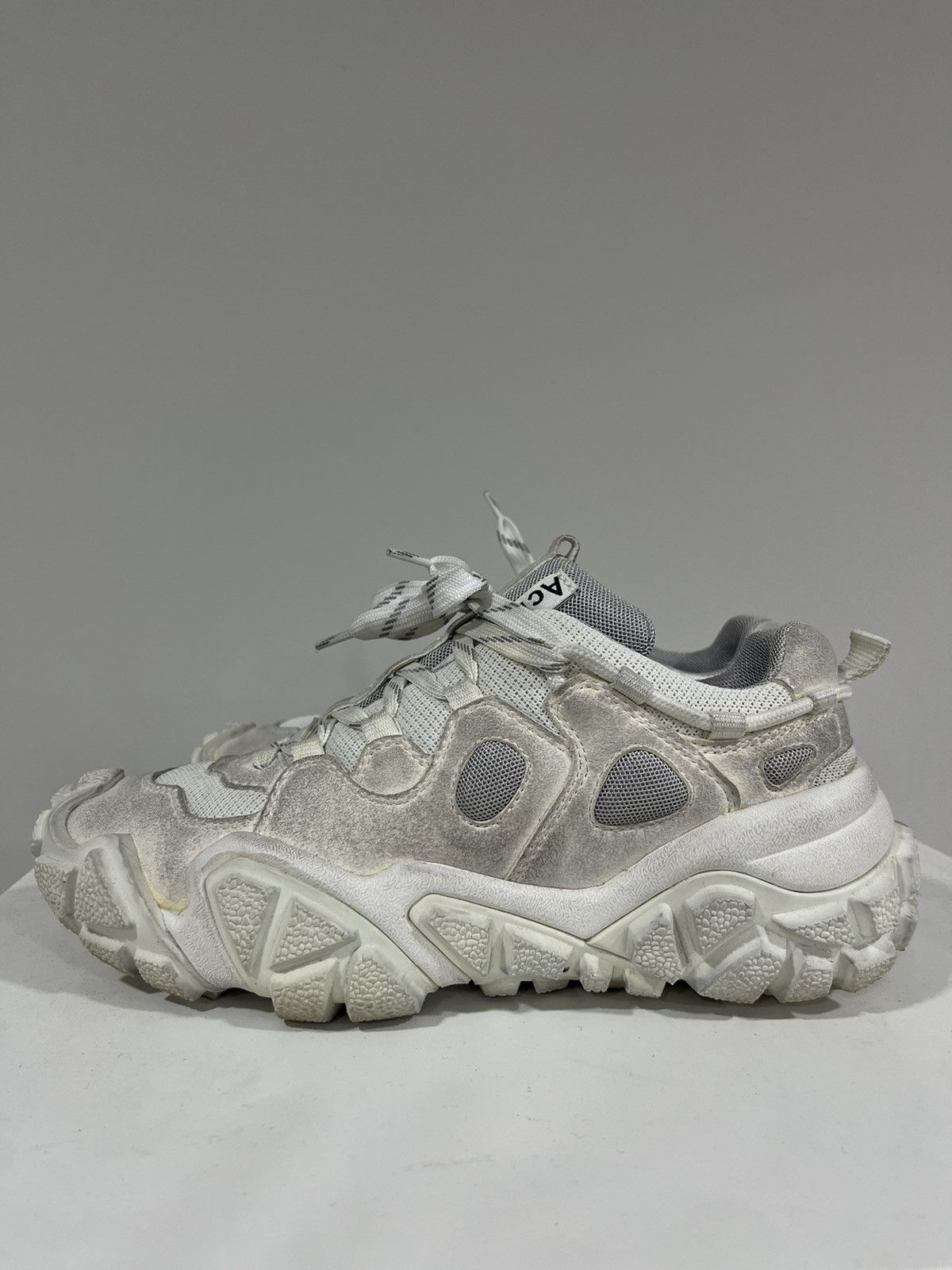 Acne Studios Boltzer M sneaker. Size 39 Size US 9 / IT 39 - 3 Thumbnail