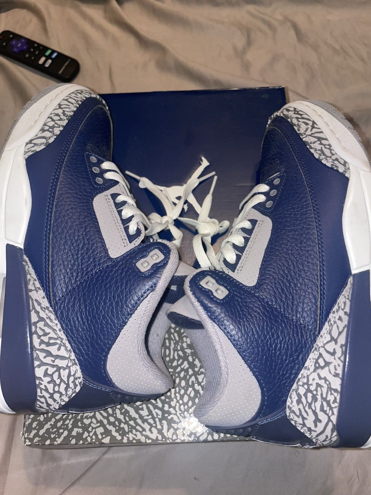 Jordan Brand × Nike Jordan 3 Georgetown Size US 7 / EU 40 - 2 Thumbnail