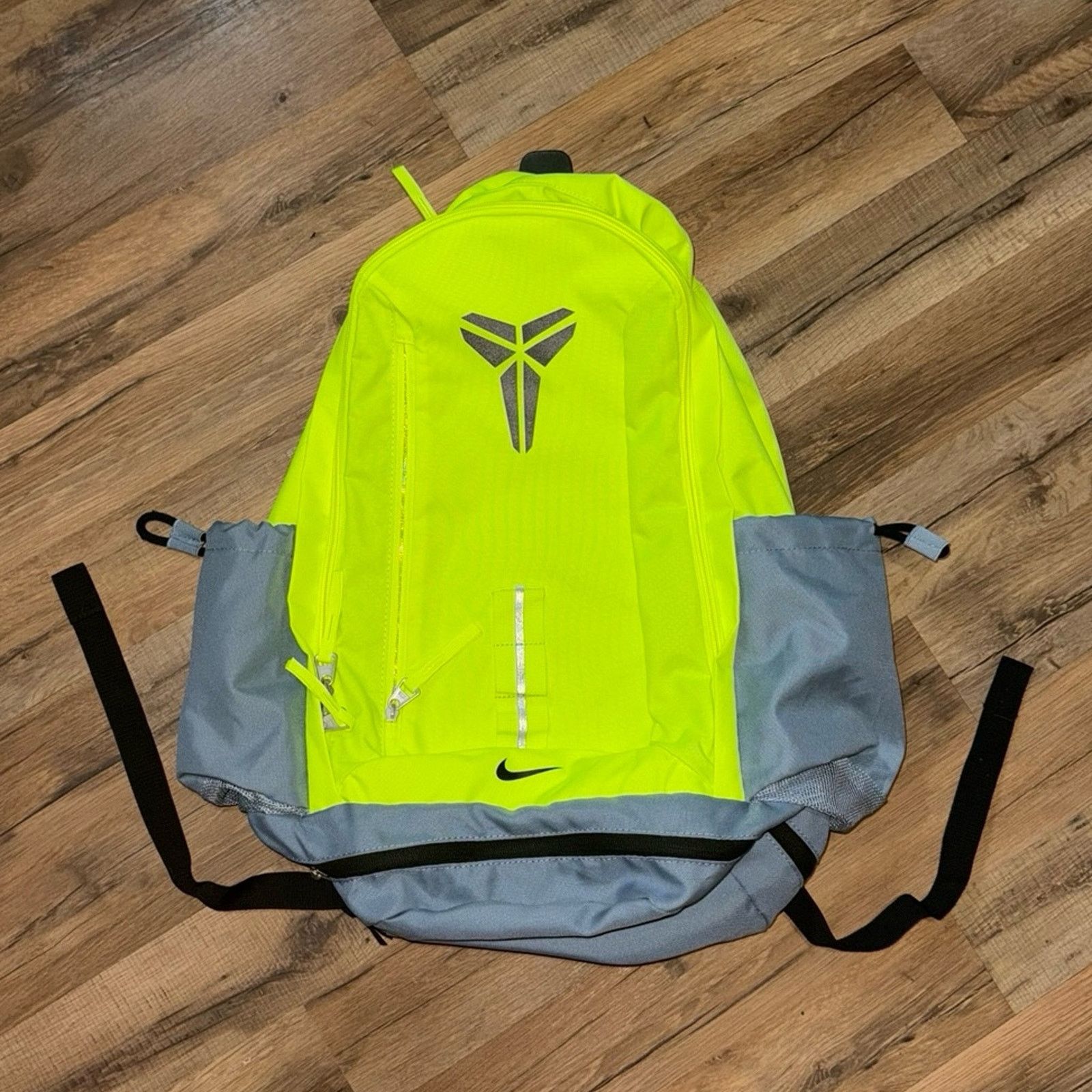 Nike Nike Kobe Neon Volt Mamba Backpack Size ONE SIZE - 3 Thumbnail