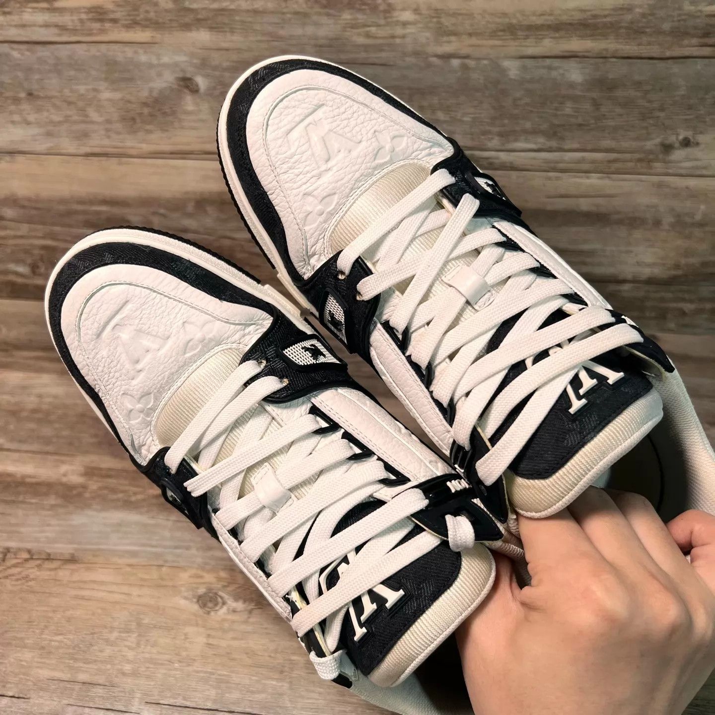 Louis Vuitton Men's LV Trainer Black White Panda Denim UK7.5/41.5 Size US 8.5 / EU 41-42 - 5 Thumbnail