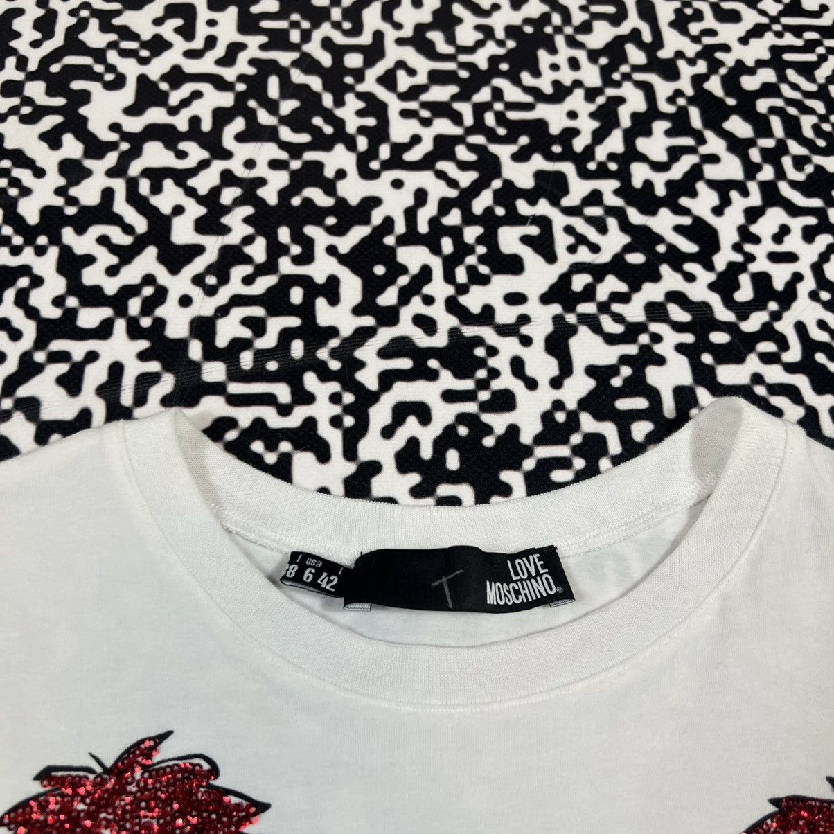 Moschino Vintage Y2K Moschino Love Sequin Embellished Luxury T-shirt Size S / US 4 / IT 40 - 12 Thumbnail