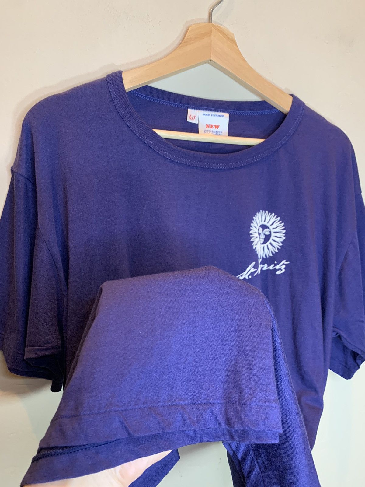 Vintage *RARE* Vintage 80’s Saint Moritz Flocked Sun Art T-Shirt Size US L / EU 52-54 / 3 - 4 Thumbnail