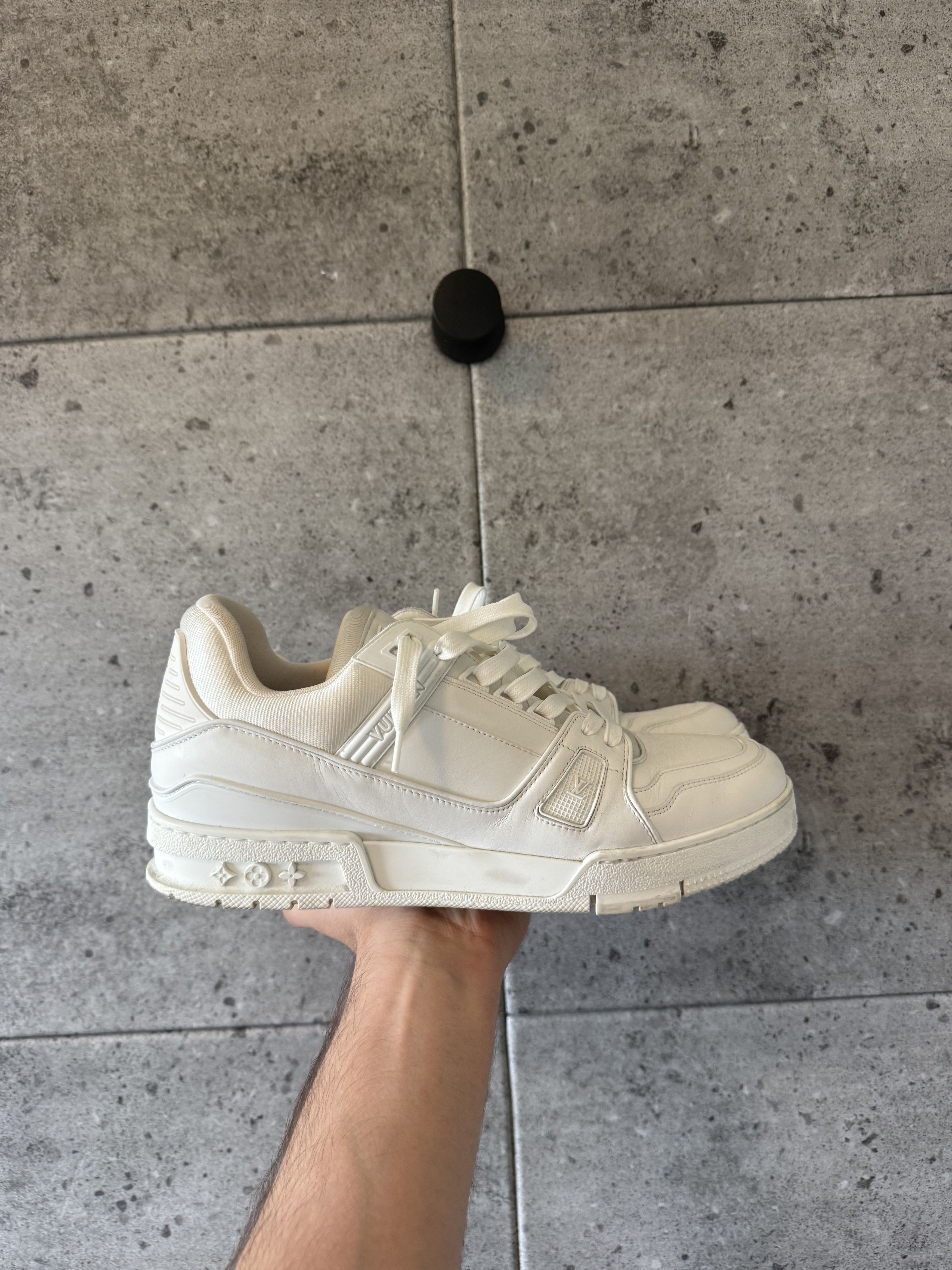 Louis Vuitton Louis Vuitton Virgil abloh all white trainers sneakers Size US 9.5 / EU 42-43 - 4 Thumbnail