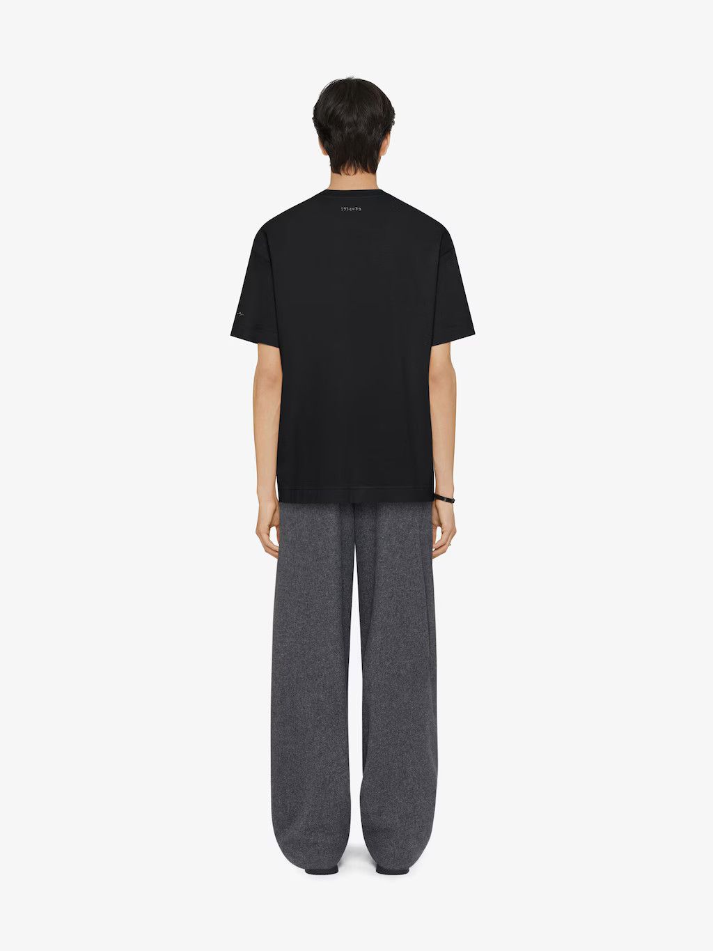 Givenchy o1w1db10325 Standrad Short Slaave Base in Black Size US XL / EU 56 / 4 - 5 Thumbnail